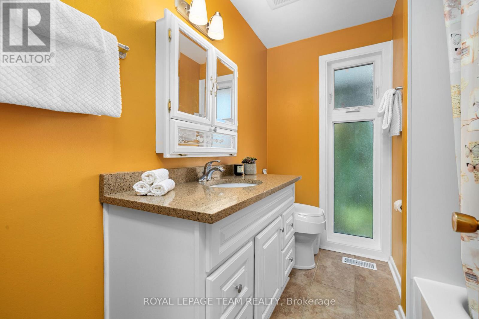 30 Ellery Crescent, Ottawa, Ontario  K2H 6M6 - Photo 27 - X12403522