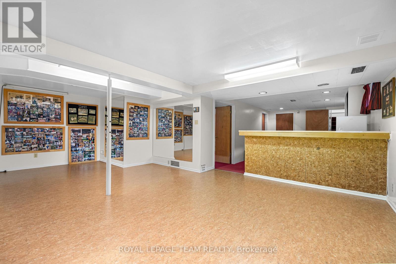 30 Ellery Crescent, Ottawa, Ontario  K2H 6M6 - Photo 32 - X12403522