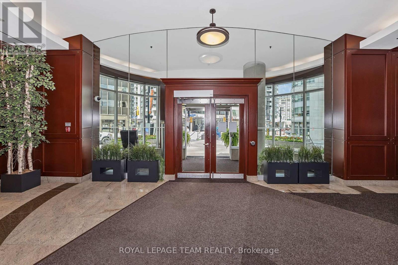 205 - 234 Rideau Street, Ottawa, Ontario  K1N 0A9 - Photo 3 - X12403665