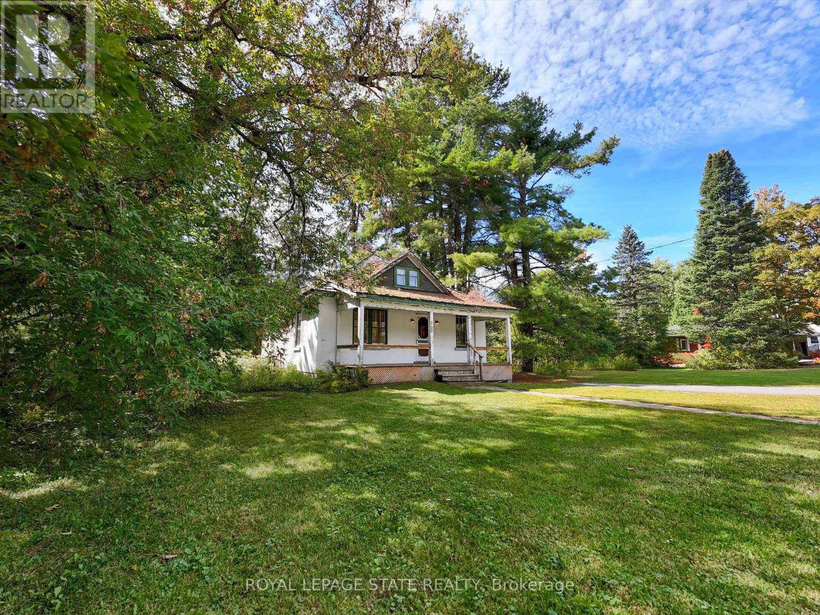 300 Manitoba Street, Bracebridge, Ontario  P1L 2C9 - Photo 2 - X12038461