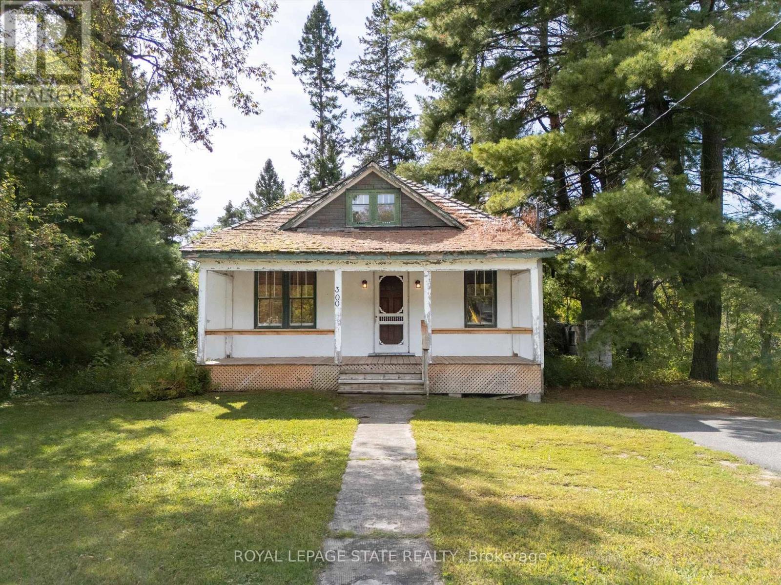 300 Manitoba Street, Bracebridge, Ontario  P1L 2C9 - Photo 1 - X12038461