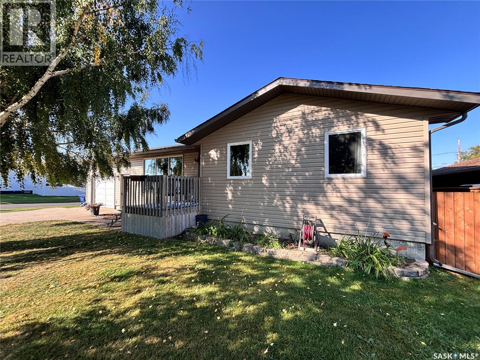 302 Ash STREET, Outlook, Saskatchewan