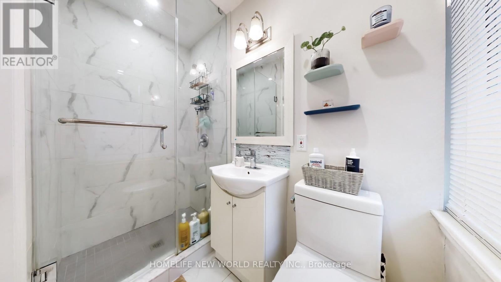 11 Elynhill Drive, Toronto (Willowdale West), Ontario  M2R 1C5 - Photo 17 - C12403442