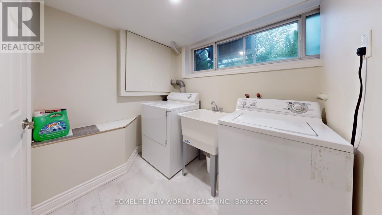 11 Elynhill Drive, Toronto (Willowdale West), Ontario  M2R 1C5 - Photo 35 - C12403442