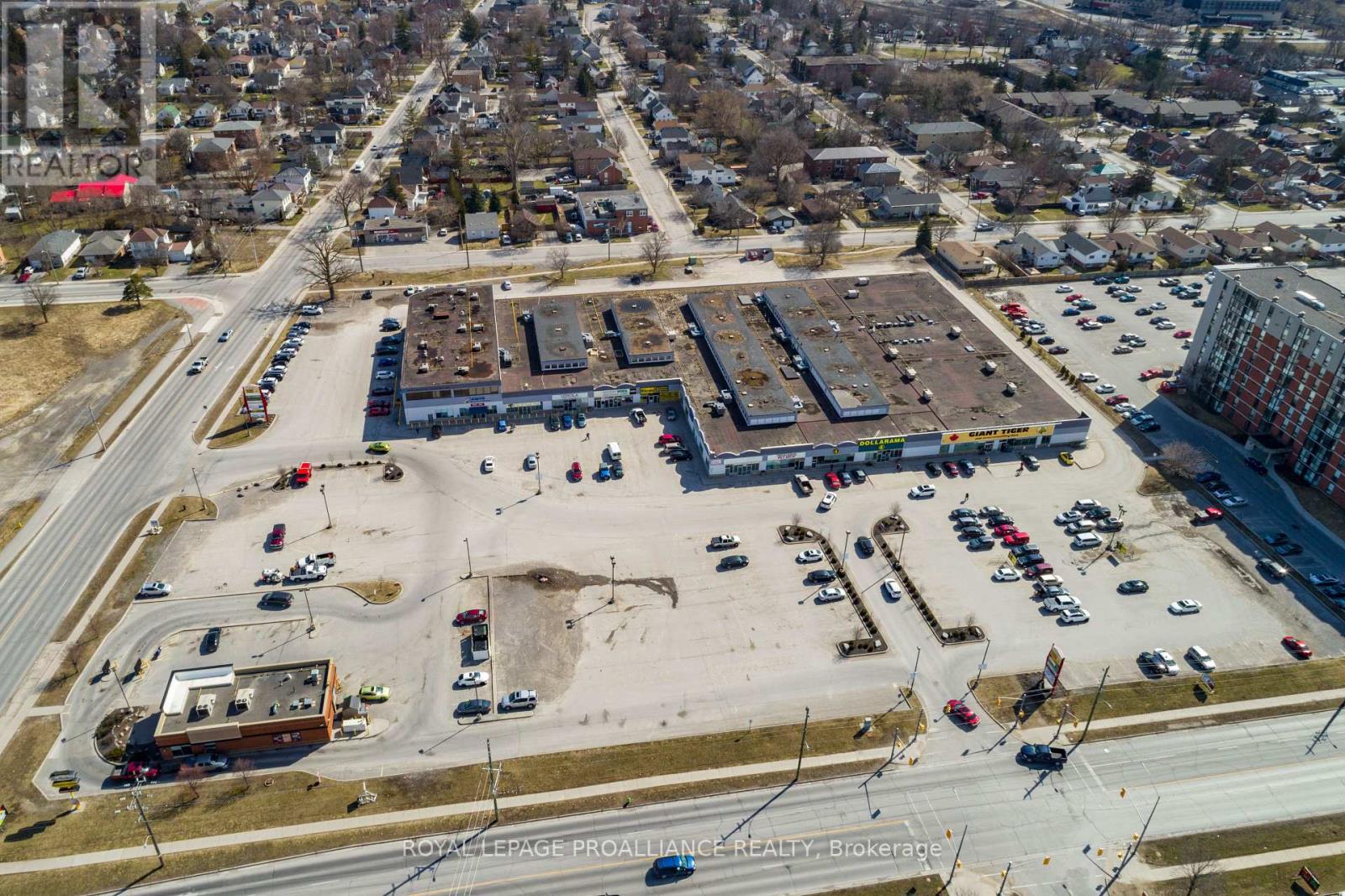 12 - 161 Bridge Street W, Belleville, Ontario  K8P 1K2 - Photo 3 - X12403601