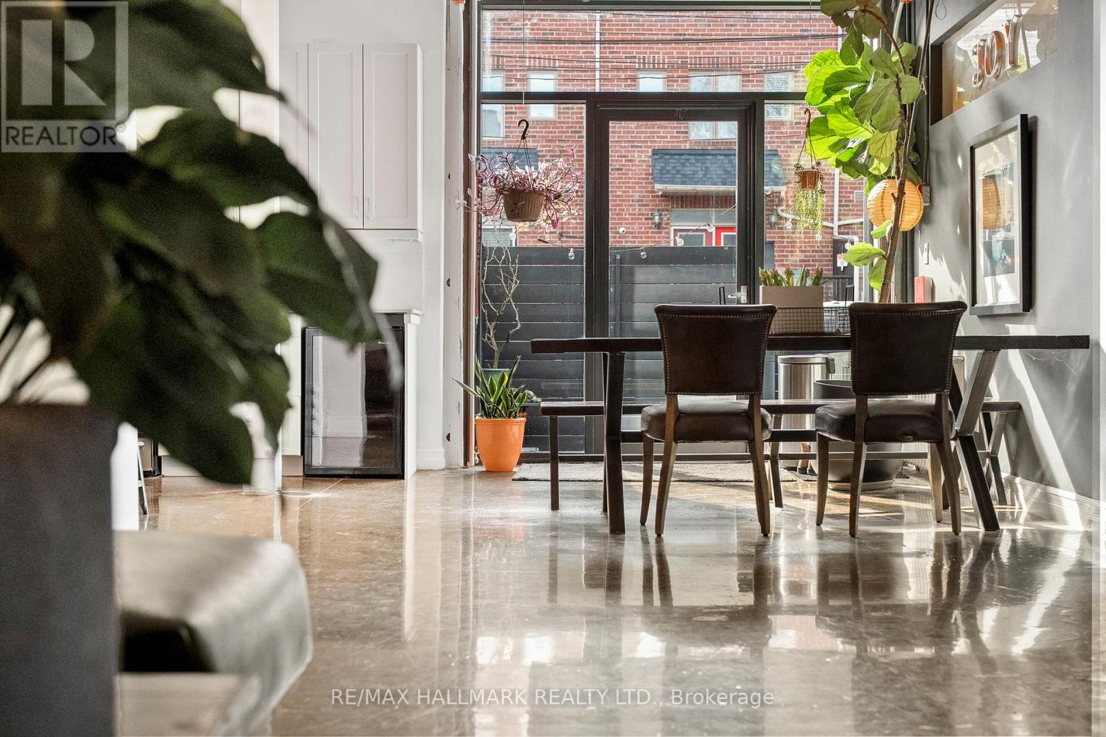 Loft 2 - 2b Minto Street, Toronto, Ontario  M4L 1B6 - Photo 5 - E12403465