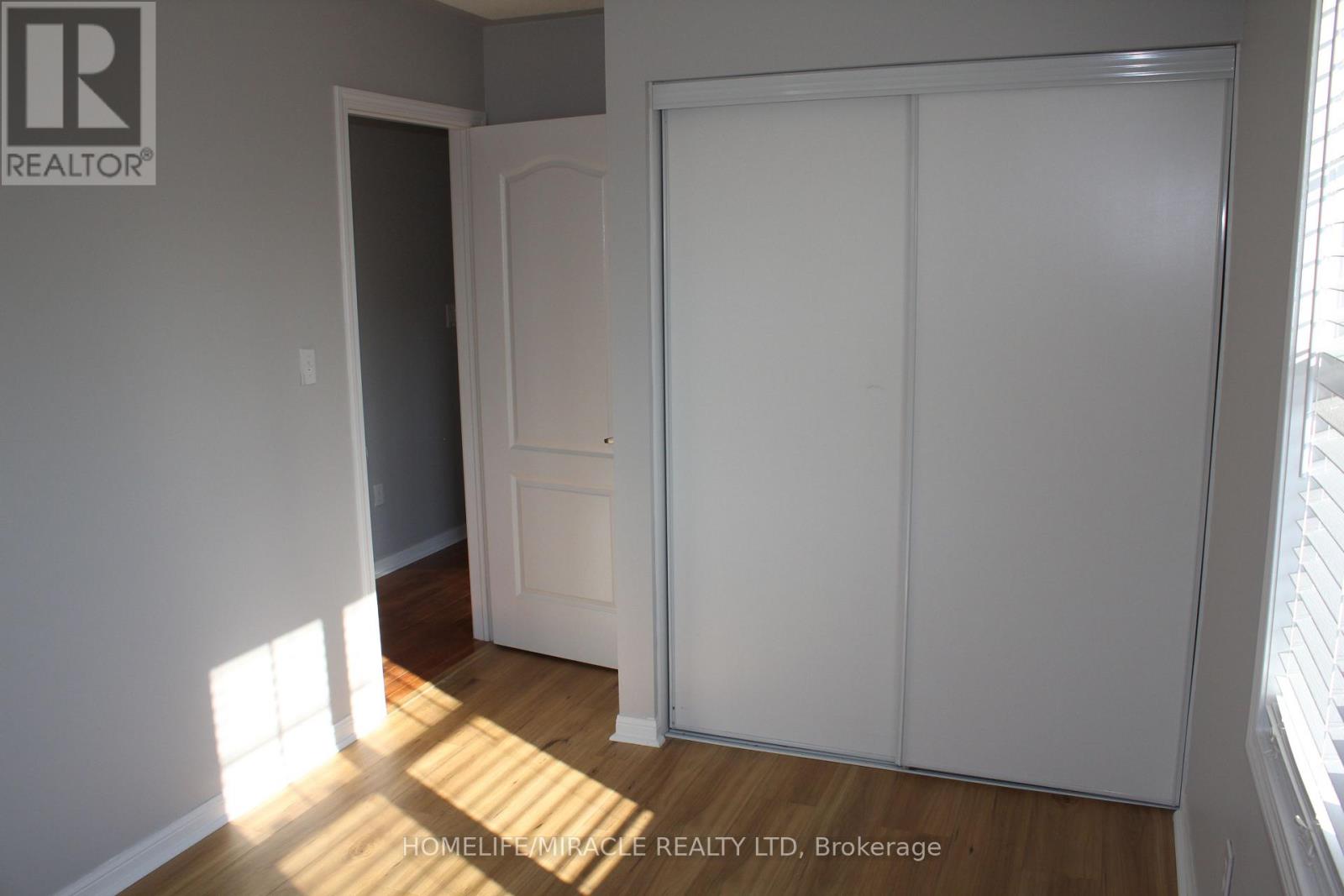 38 - 5980 Whitehorn Avenue, Mississauga, Ontario  L5A 5X2 - Photo 22 - W12402157