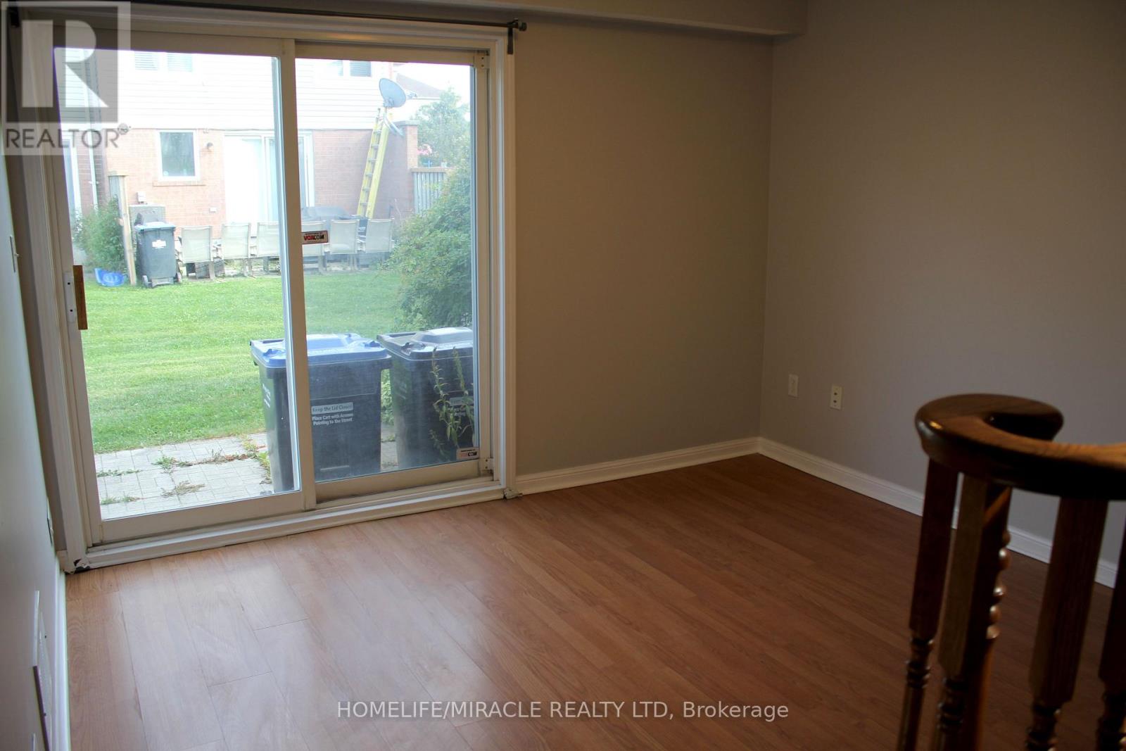 38 - 5980 Whitehorn Avenue, Mississauga, Ontario  L5A 5X2 - Photo 18 - W12402157