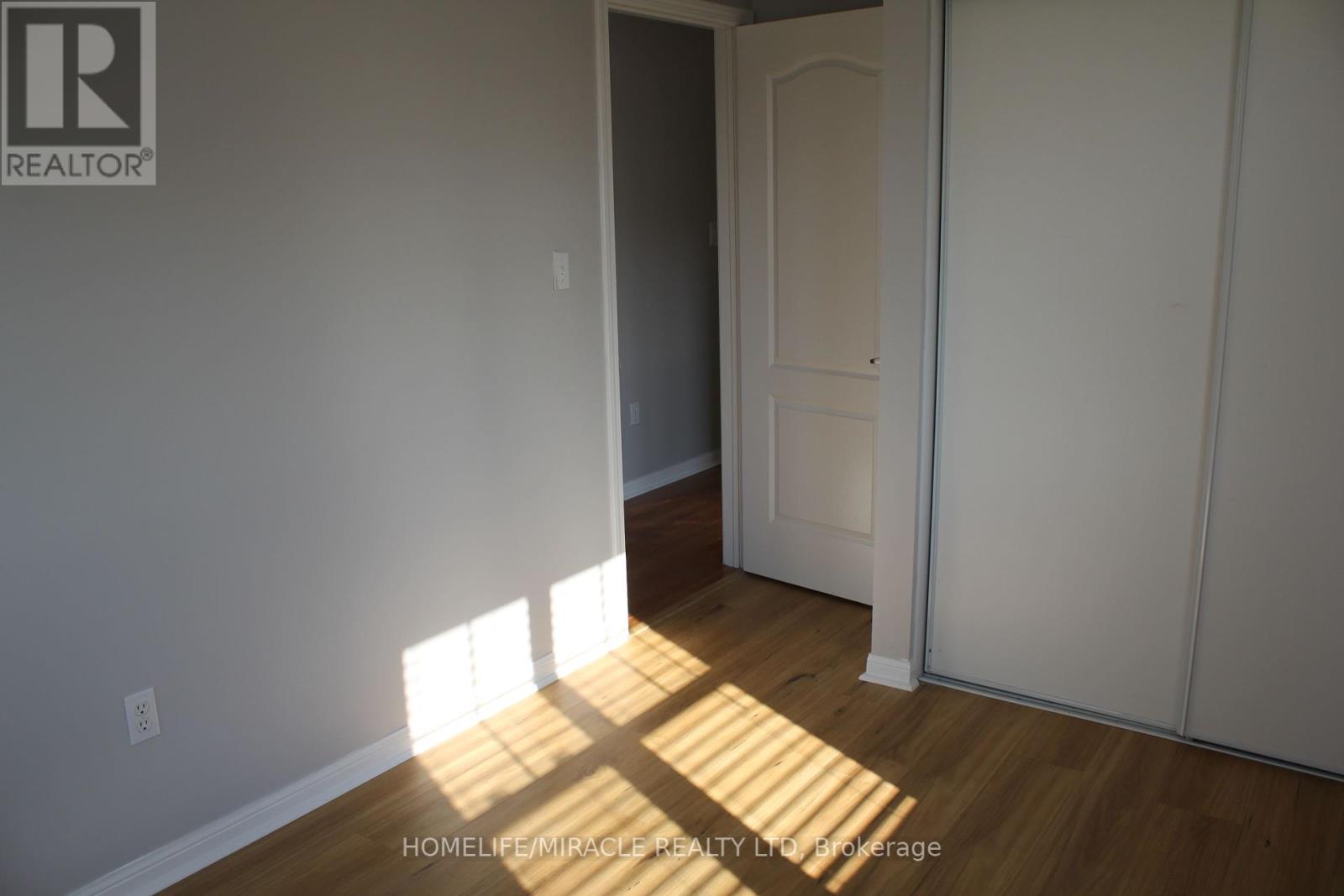 38 - 5980 Whitehorn Avenue, Mississauga, Ontario  L5A 5X2 - Photo 23 - W12402157