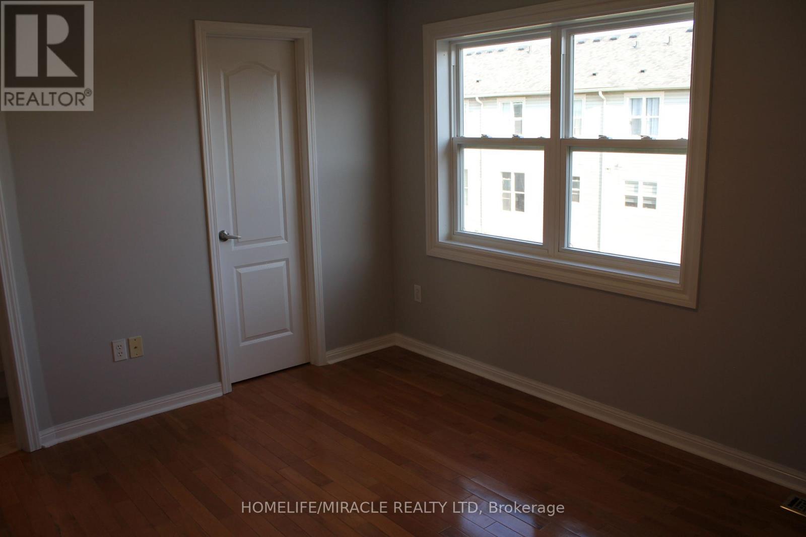 38 - 5980 Whitehorn Avenue, Mississauga, Ontario  L5A 5X2 - Photo 30 - W12402157