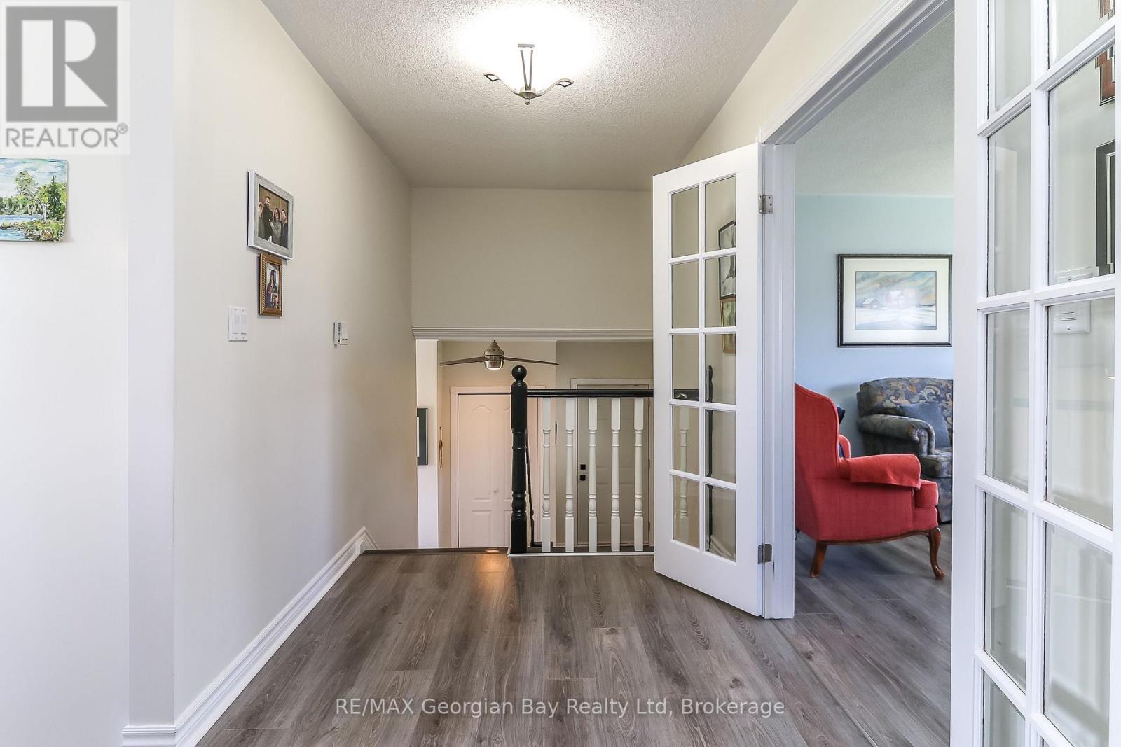 4989 Vasey Road, Oro-Medonte, Ontario L4R 4K3 - Photo 10 - S12403683