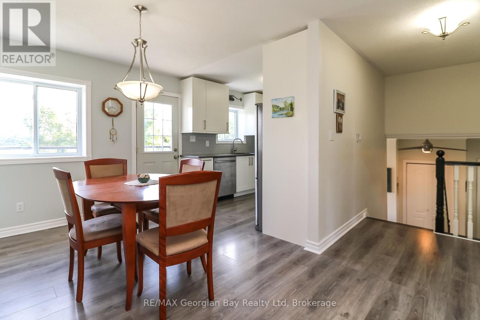 4989 Vasey Road, Oro-Medonte, Ontario L4R 4K3 - Photo 16 - S12403683