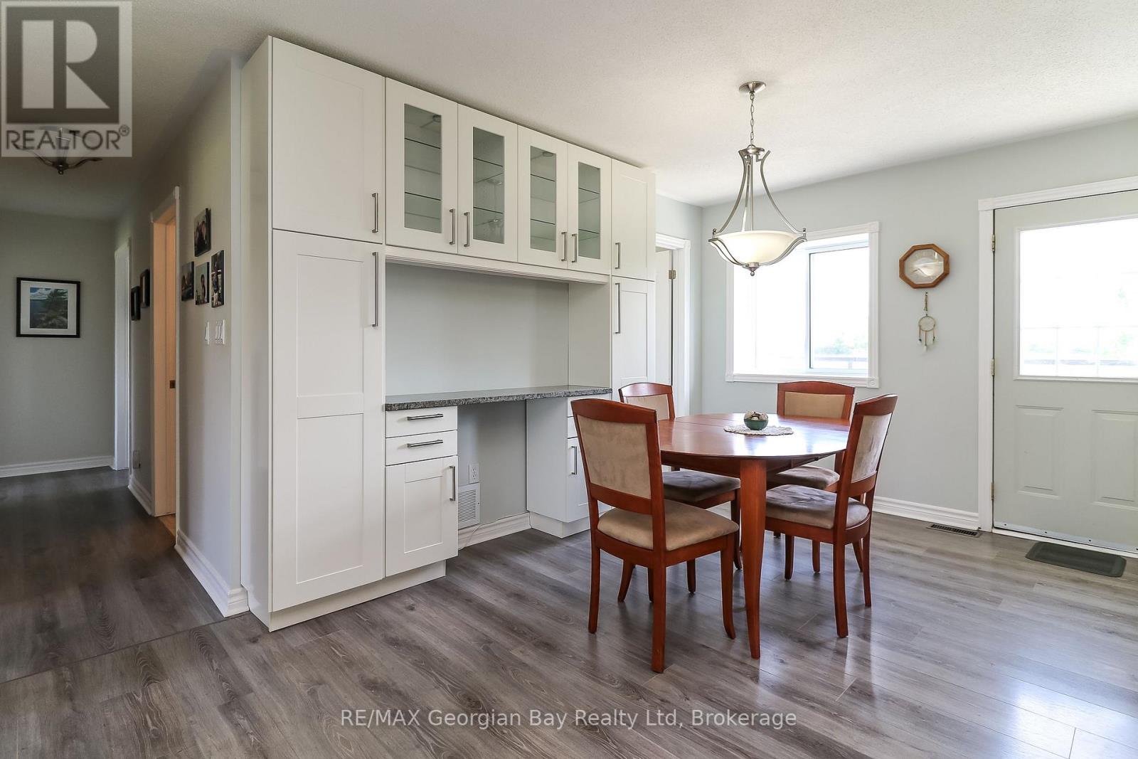 4989 Vasey Road, Oro-Medonte, Ontario L4R 4K3 - Photo 14 - S12403683