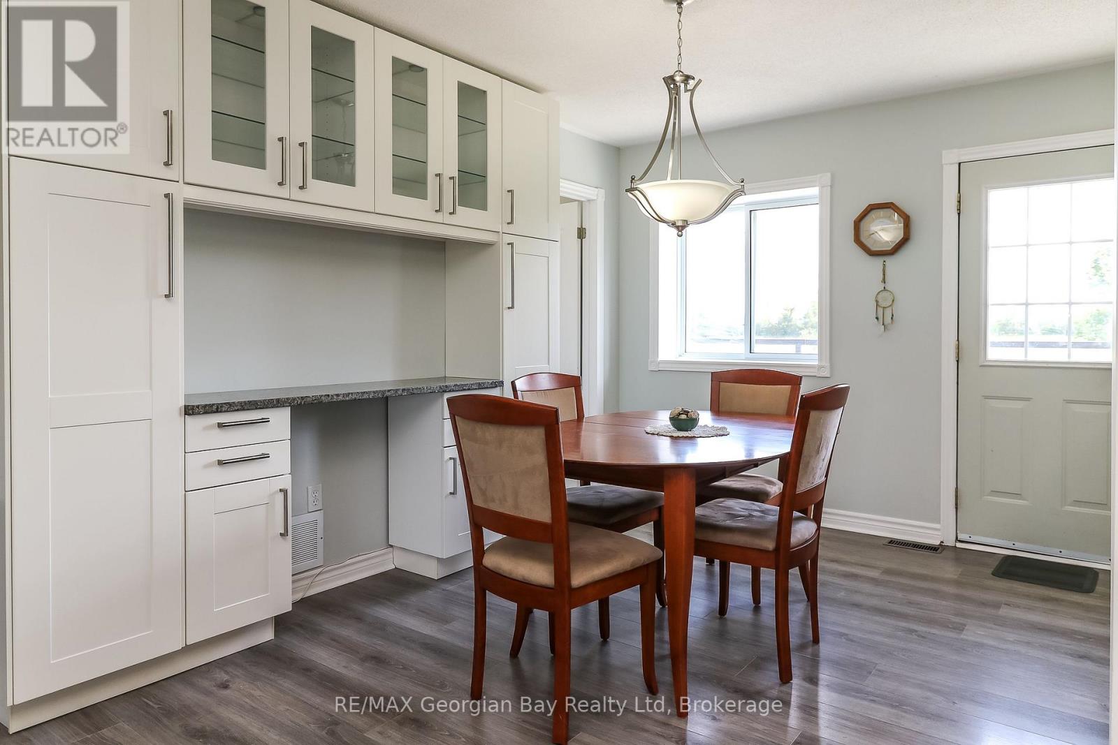 4989 Vasey Road, Oro-Medonte, Ontario L4R 4K3 - Photo 15 - S12403683