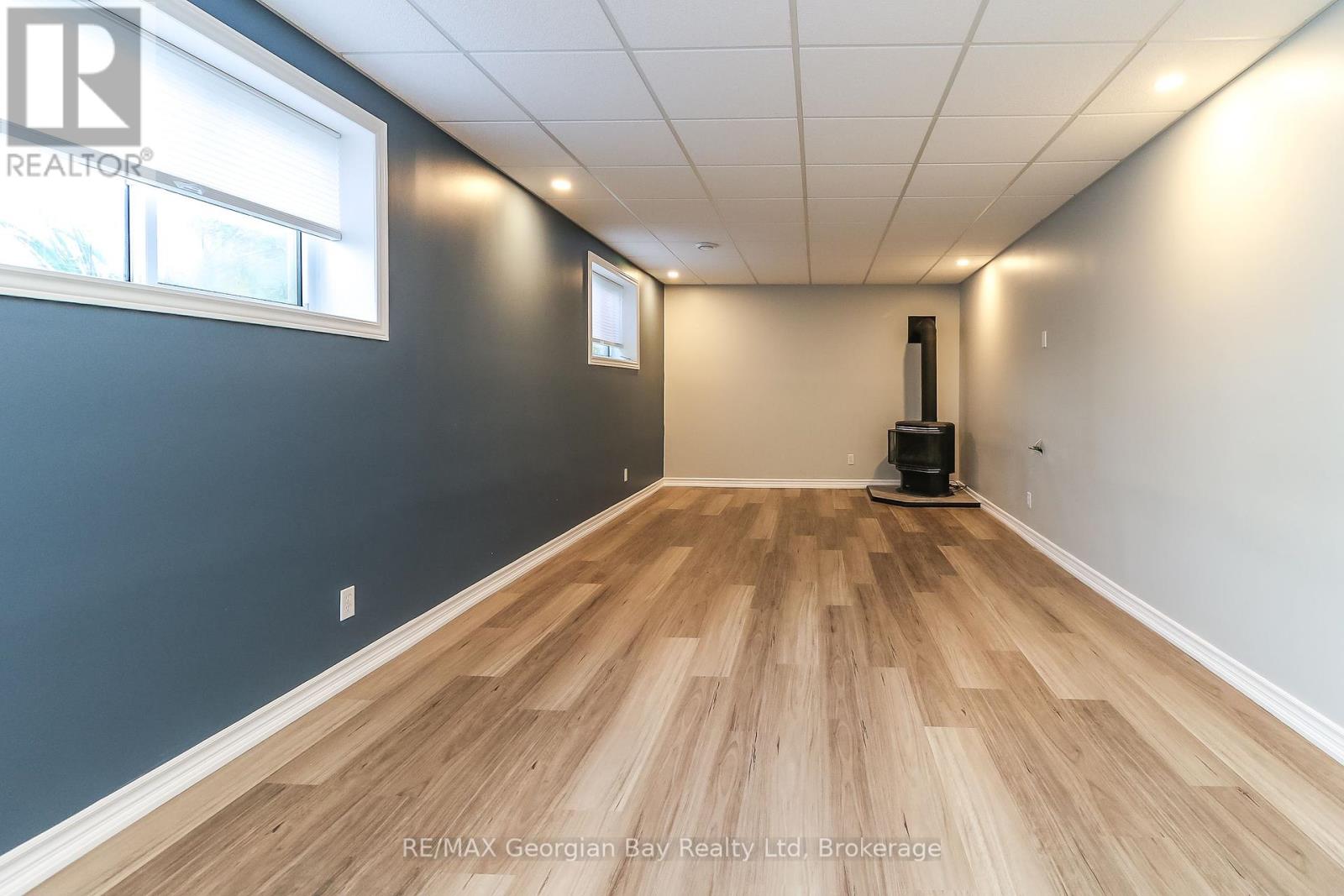 4989 Vasey Road, Oro-Medonte, Ontario L4R 4K3 - Photo 30 - S12403683