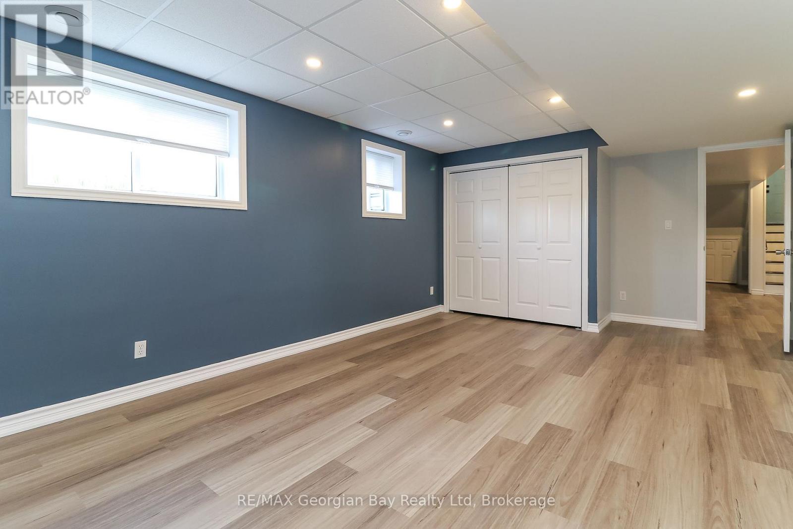 4989 Vasey Road, Oro-Medonte, Ontario L4R 4K3 - Photo 33 - S12403683