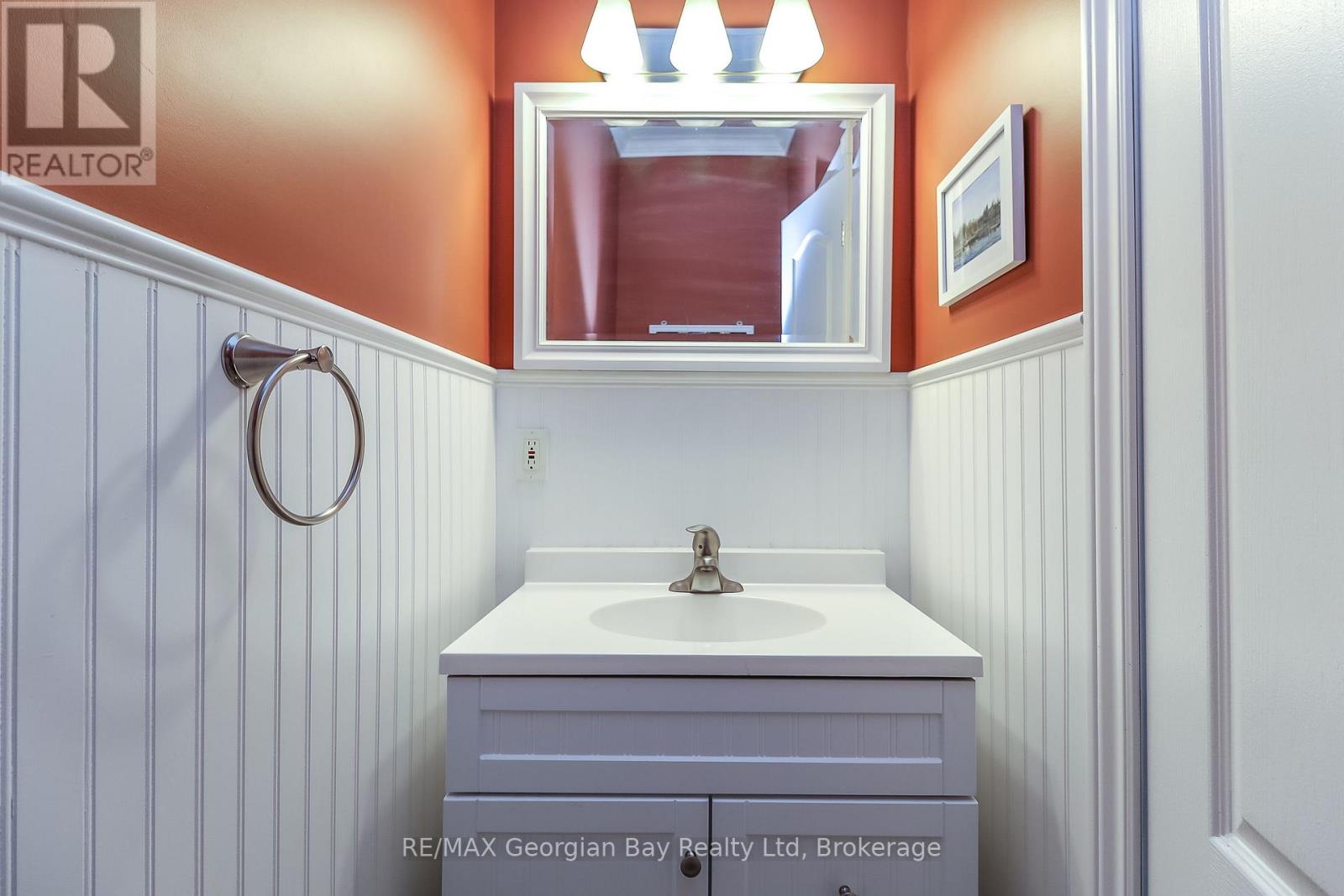 4989 Vasey Road, Oro-Medonte, Ontario L4R 4K3 - Photo 8 - S12403683