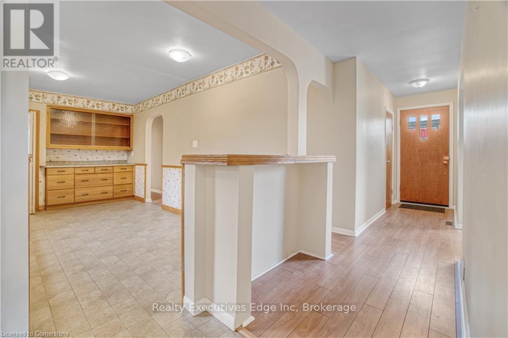 Main - 262 Grange Road, Guelph (Grange Road), Ontario  N1E 6N9 - Photo 14 - X12403656