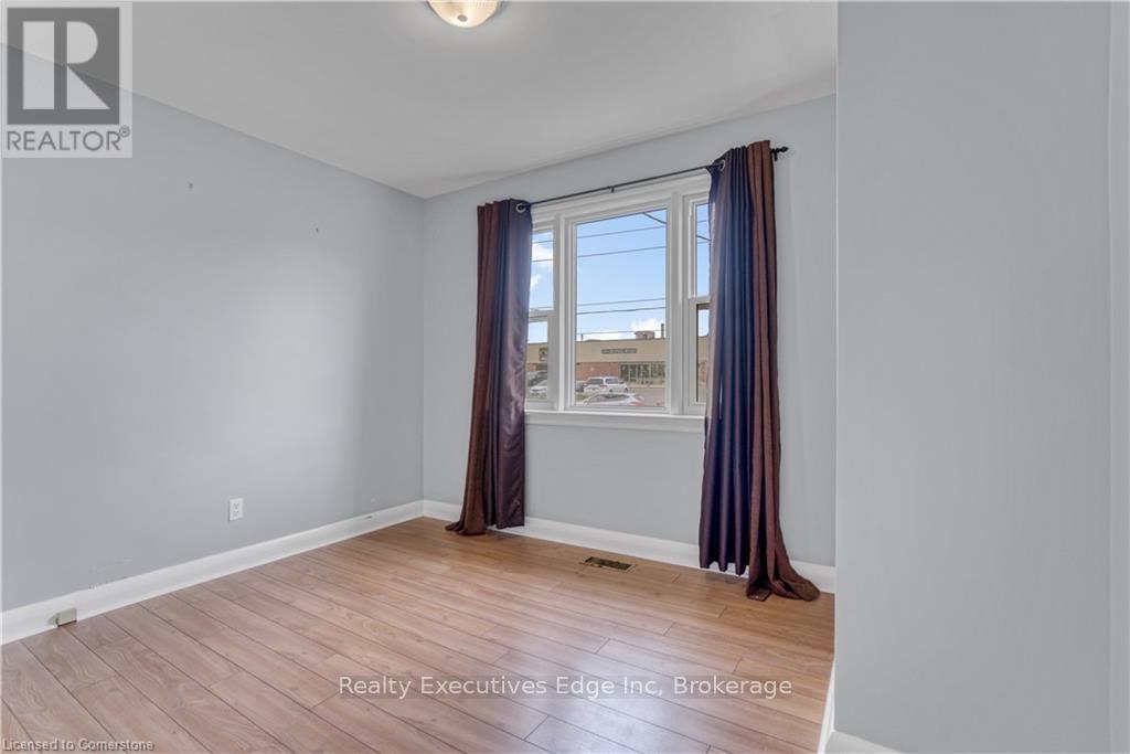 Main - 262 Grange Road, Guelph (Grange Road), Ontario  N1E 6N9 - Photo 27 - X12403656