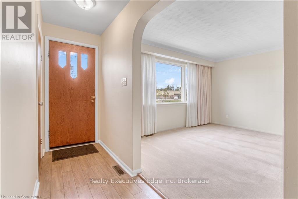 Main - 262 Grange Road, Guelph (Grange Road), Ontario  N1E 6N9 - Photo 10 - X12403656