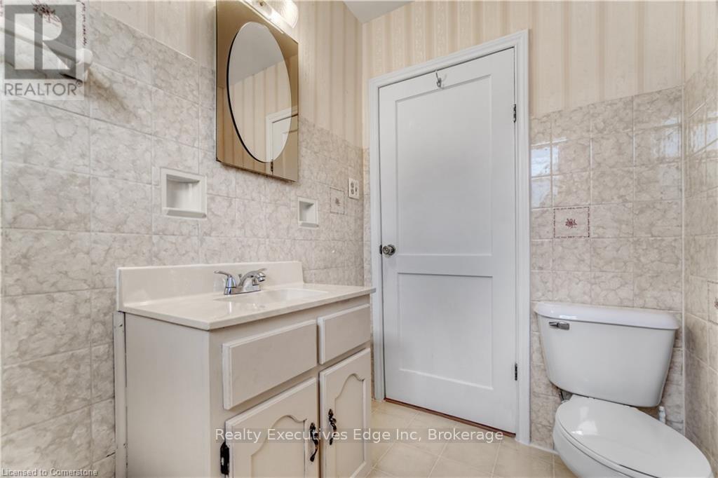Main - 262 Grange Road, Guelph (Grange Road), Ontario  N1E 6N9 - Photo 32 - X12403656