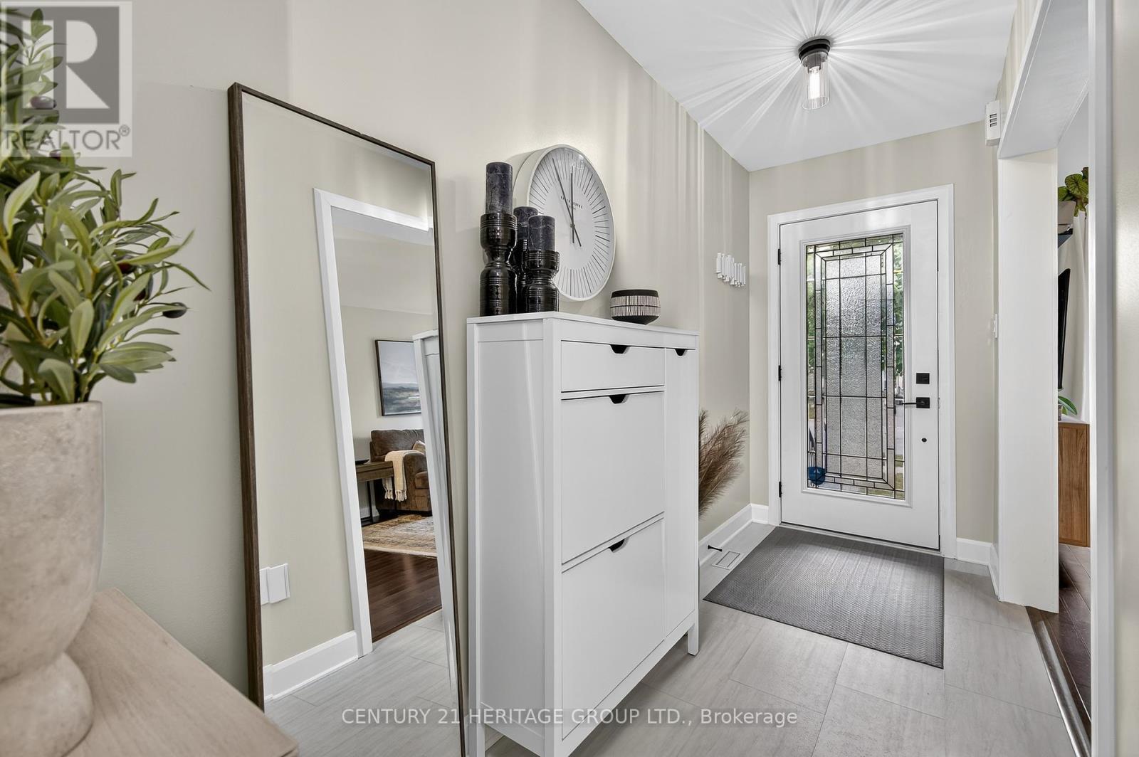 153 Thrushwood Drive, Barrie, Ontario  L4N 0Z1 - Photo 10 - S12403441