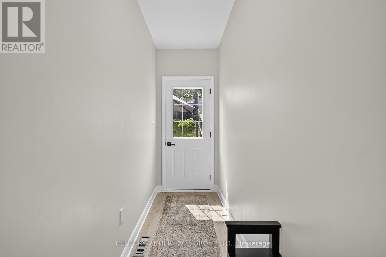 153 Thrushwood Drive, Barrie, Ontario  L4N 0Z1 - Photo 21 - S12403441