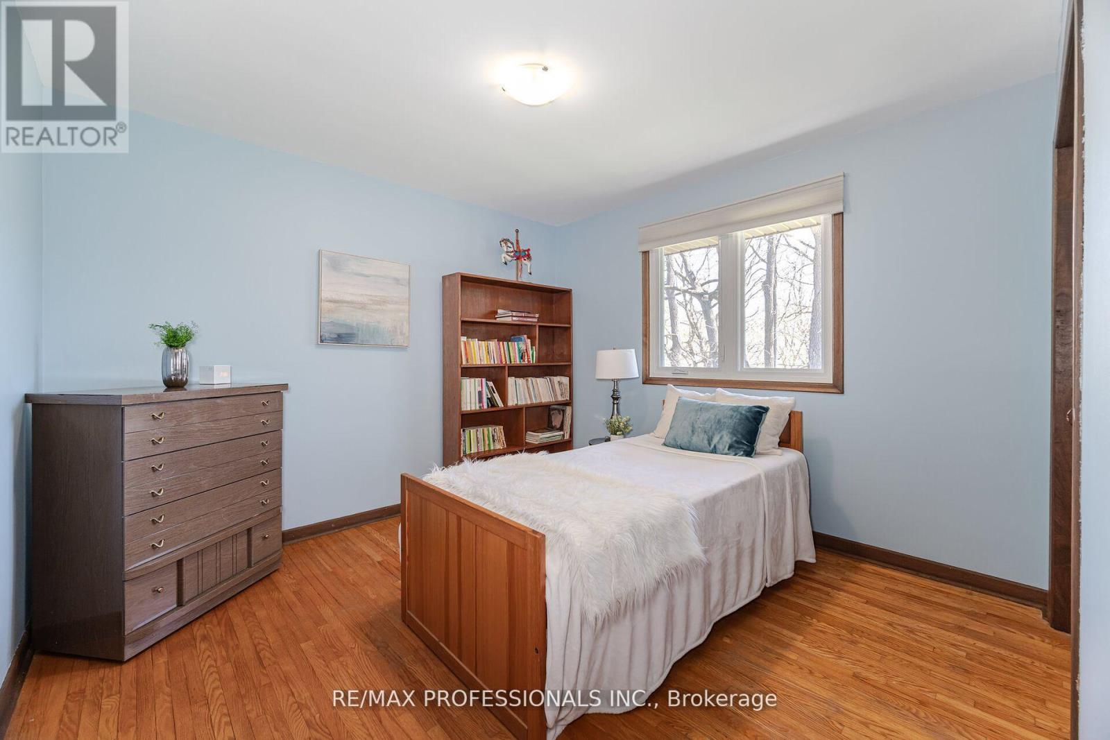 9 Wingrove Hill, Toronto, Ontario  M9B 2C3 - Photo 19 - W12372516