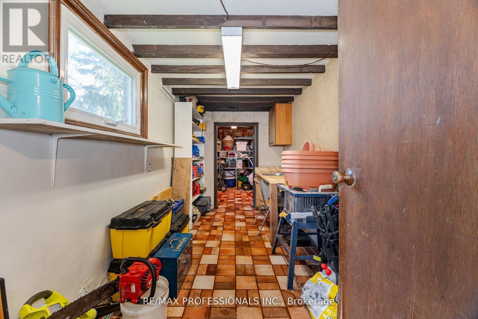 9 Wingrove Hill, Toronto, Ontario  M9B 2C3 - Photo 32 - W12372516