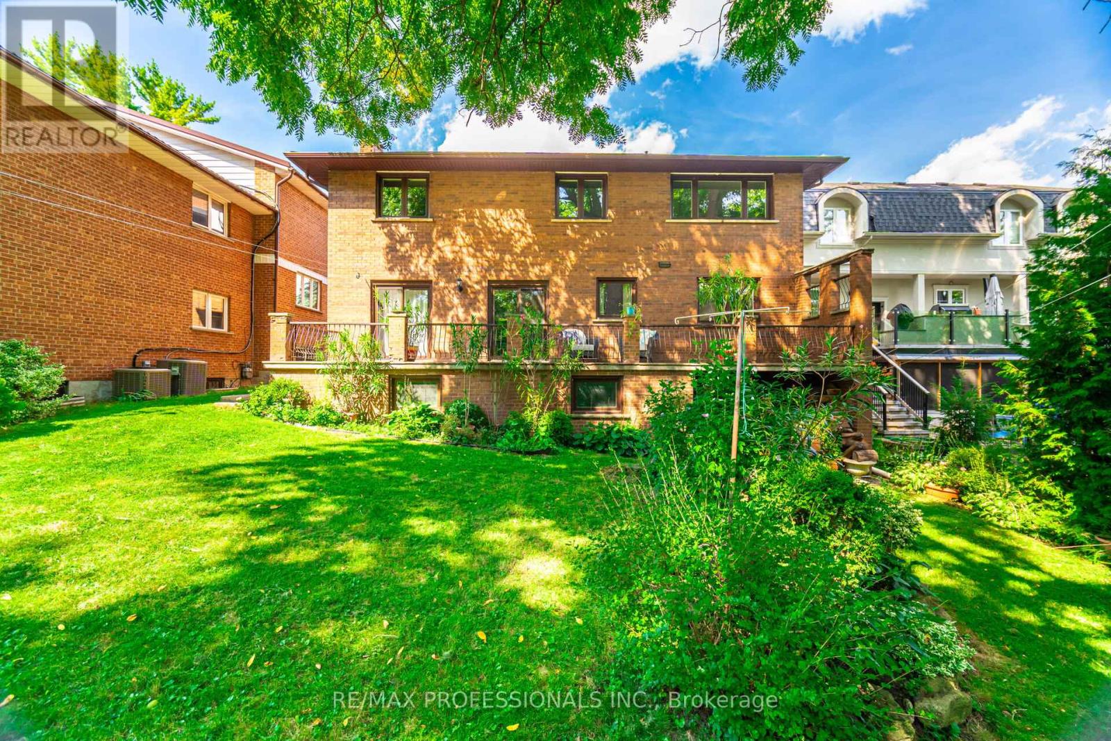 9 Wingrove Hill, Toronto, Ontario  M9B 2C3 - Photo 38 - W12372516
