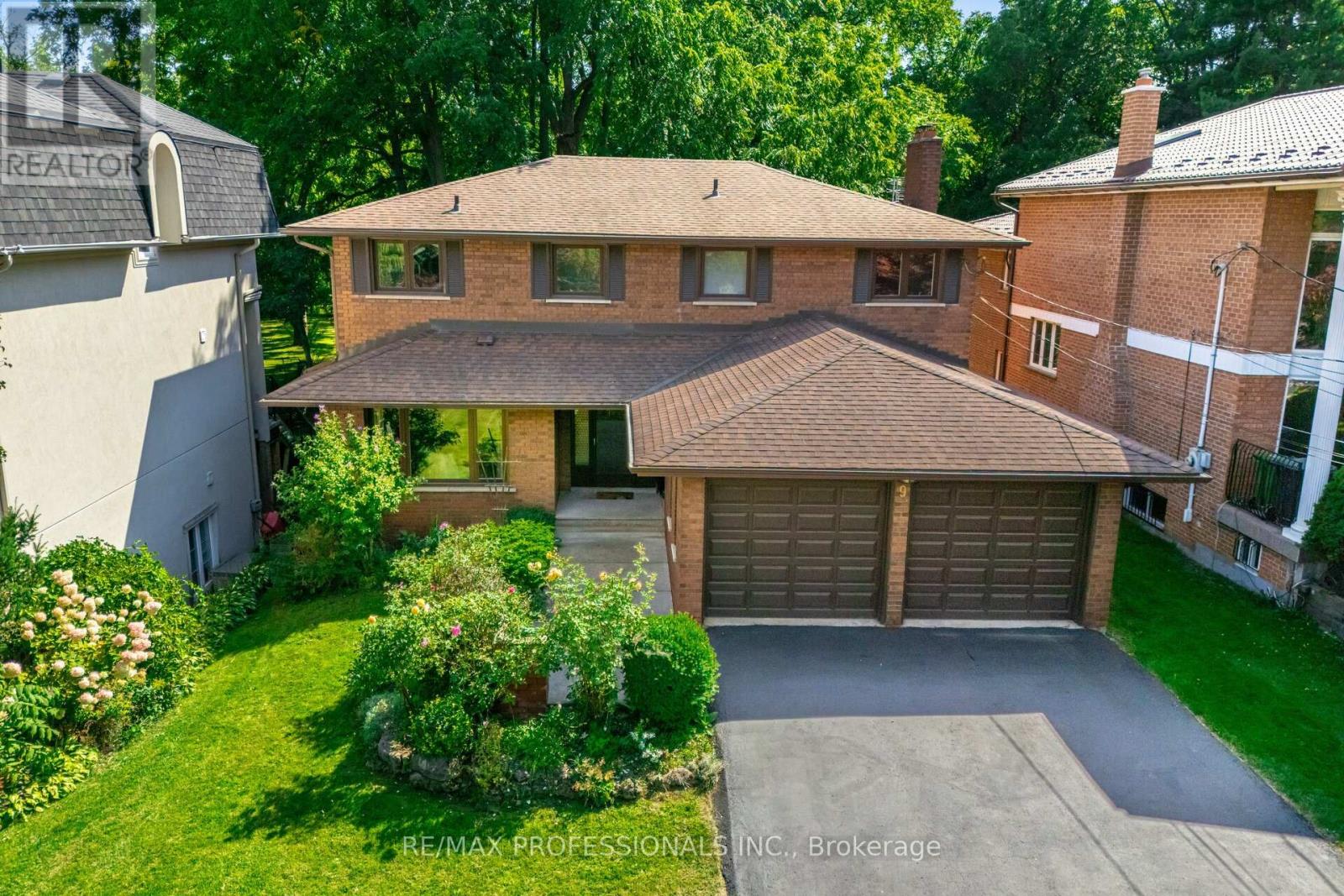 9 Wingrove Hill, Toronto, Ontario  M9B 2C3 - Photo 42 - W12372516