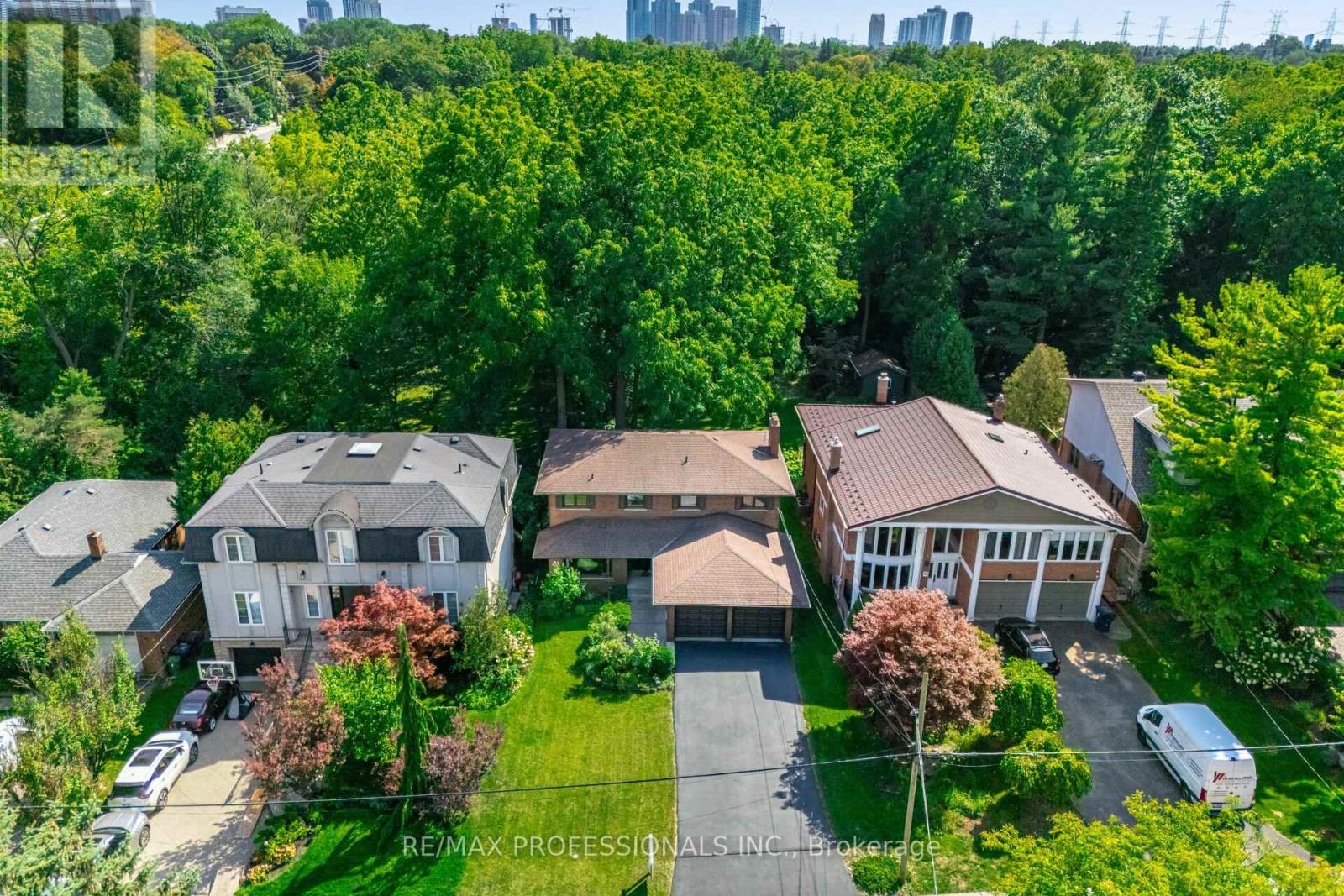9 Wingrove Hill, Toronto, Ontario  M9B 2C3 - Photo 45 - W12372516