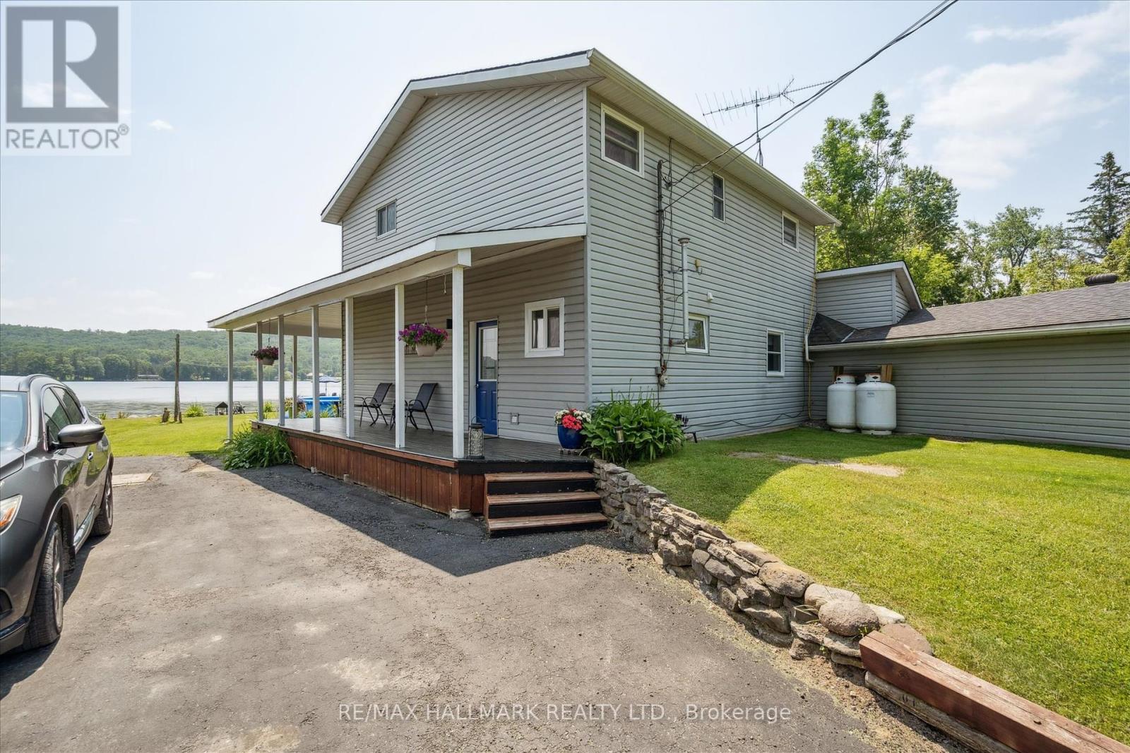 165 Trentside Lane, Quinte West (Frankford Ward), Ontario  K0K 2C0 - Photo 12 - X12403389