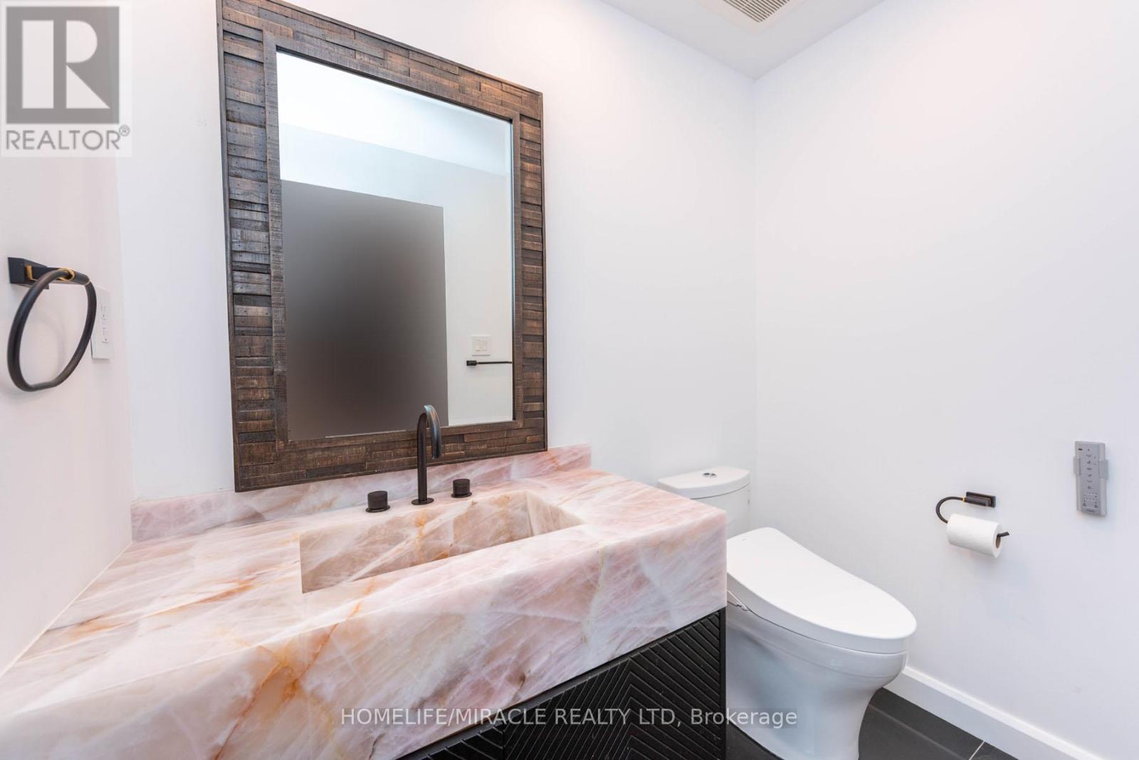 14020 Winston Churchill Boulevard, Caledon, Ontario  L7C 1P2 - Photo 15 - W12403413