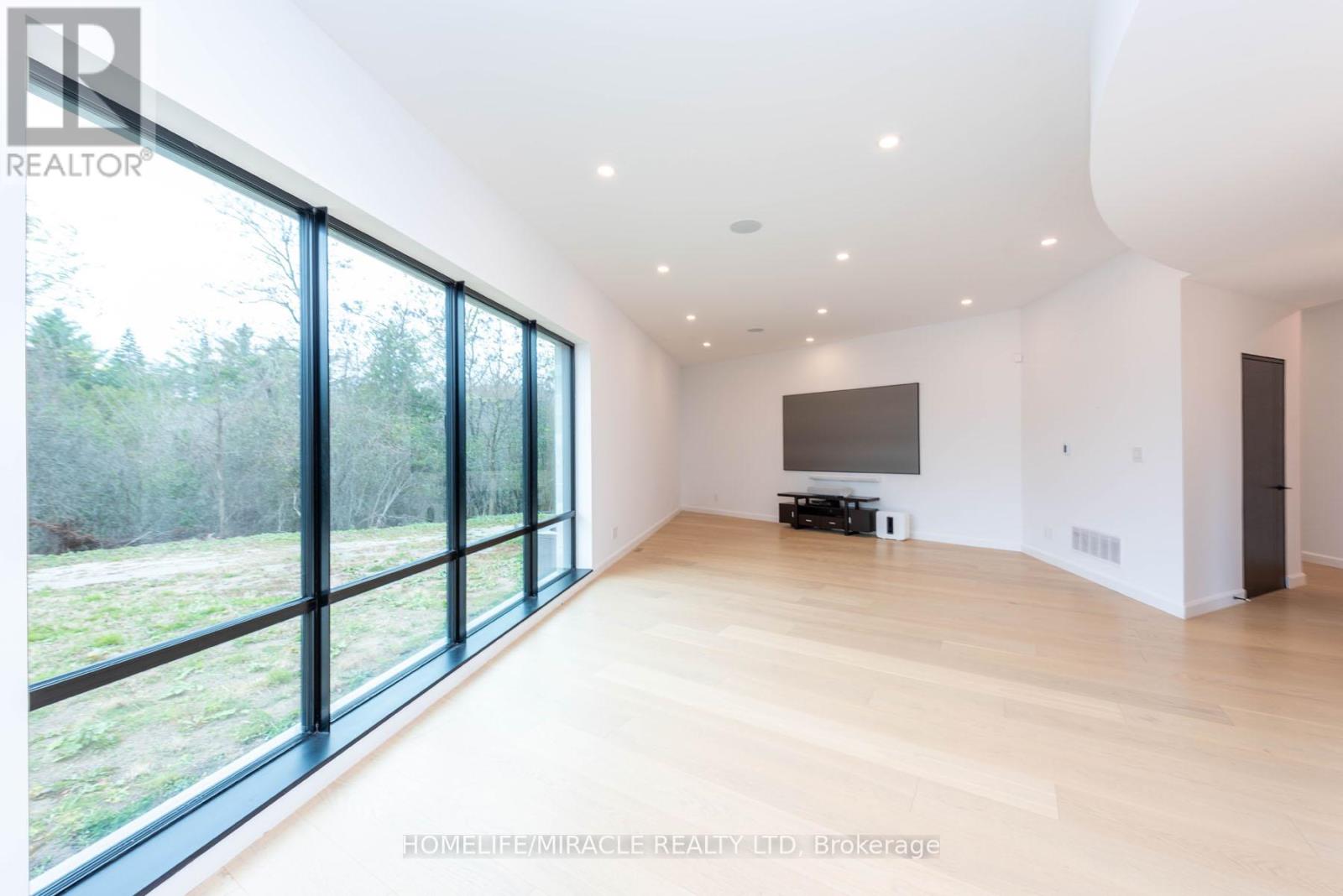 14020 Winston Churchill Boulevard, Caledon, Ontario  L7C 1P2 - Photo 16 - W12403413