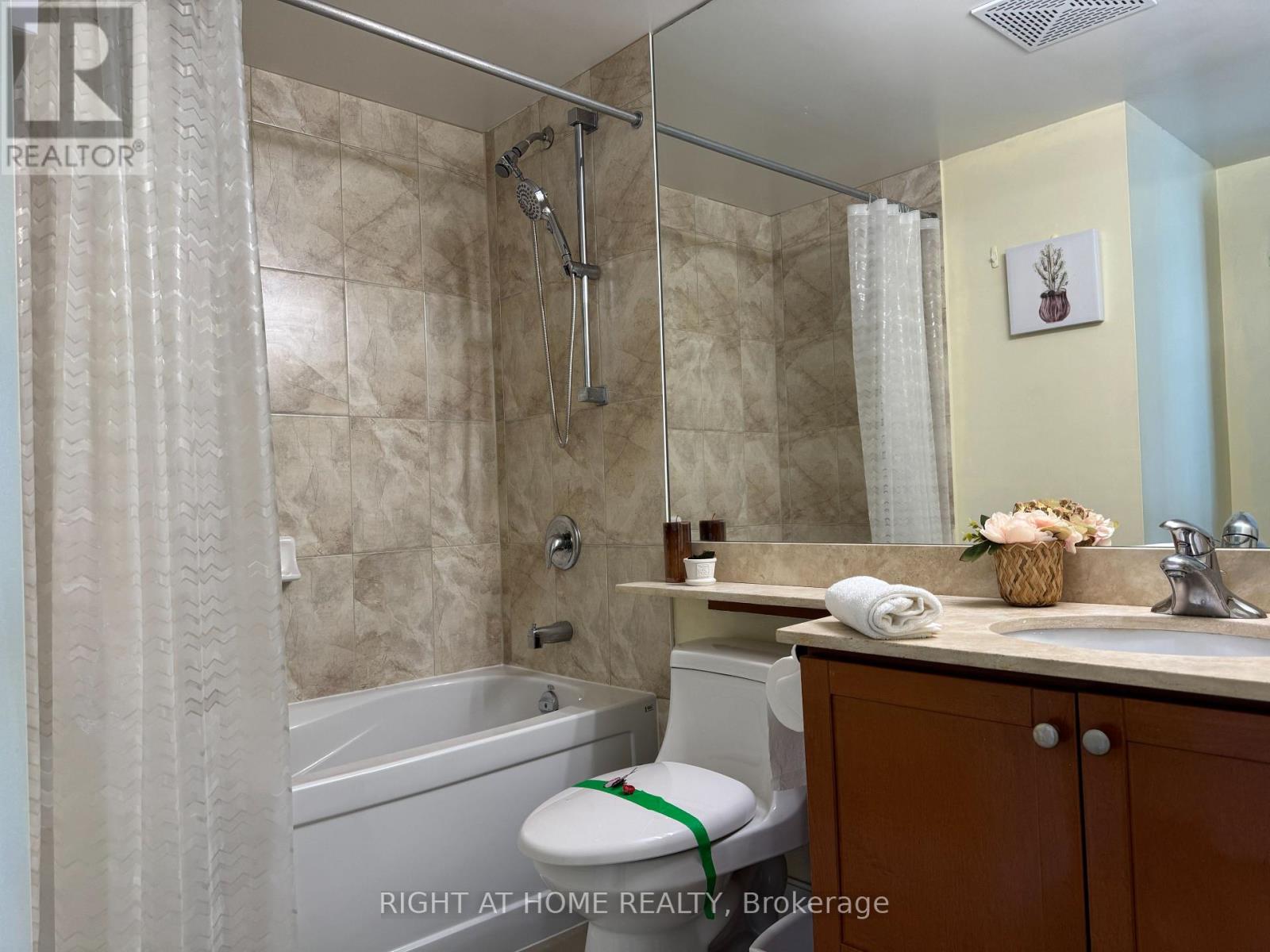 1101 - 50 Absolute Avenue, Mississauga, Ontario  L4Z 0A8 - Photo 10 - W12403425