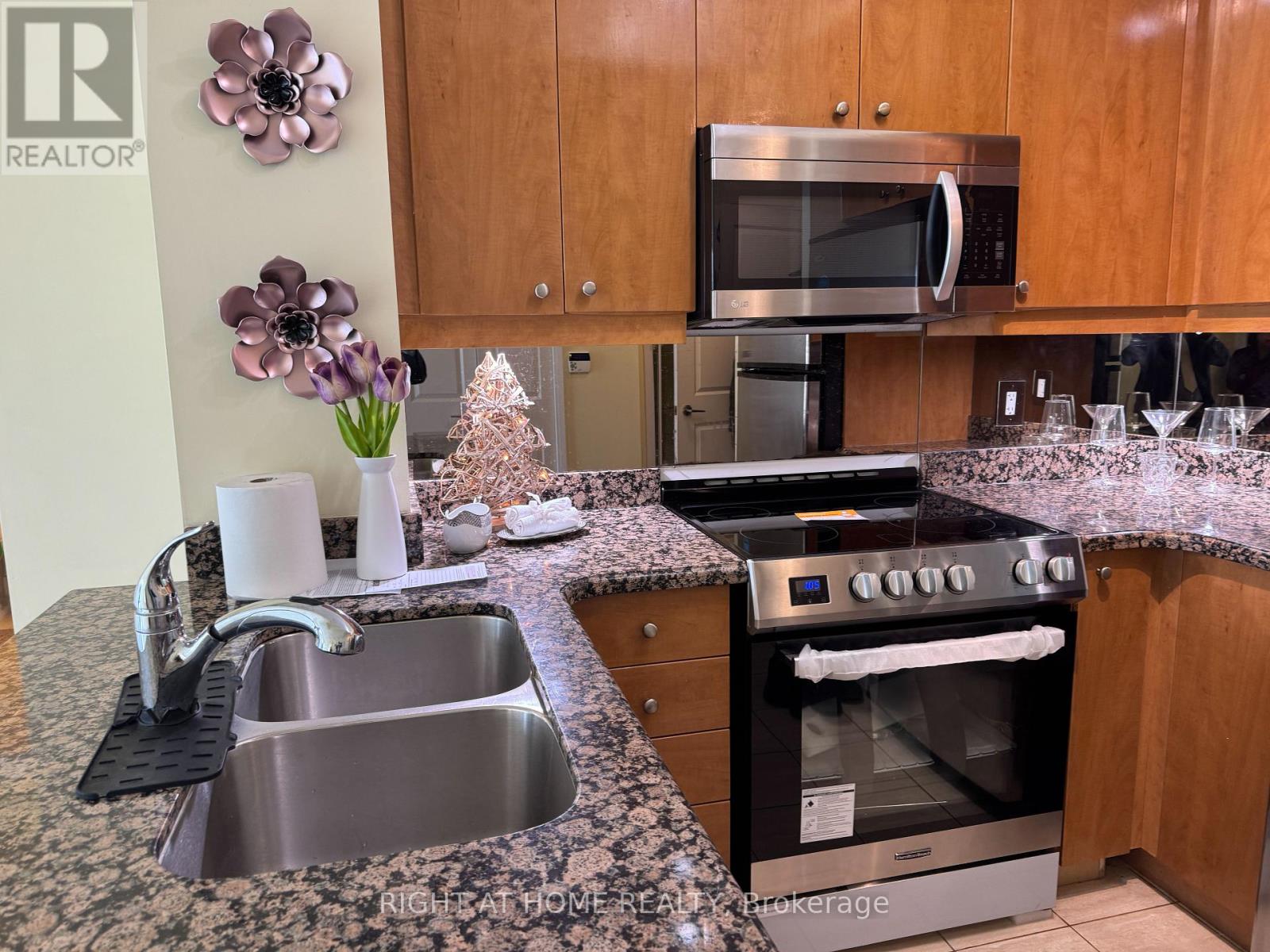 1101 - 50 Absolute Avenue, Mississauga, Ontario  L4Z 0A8 - Photo 15 - W12403425