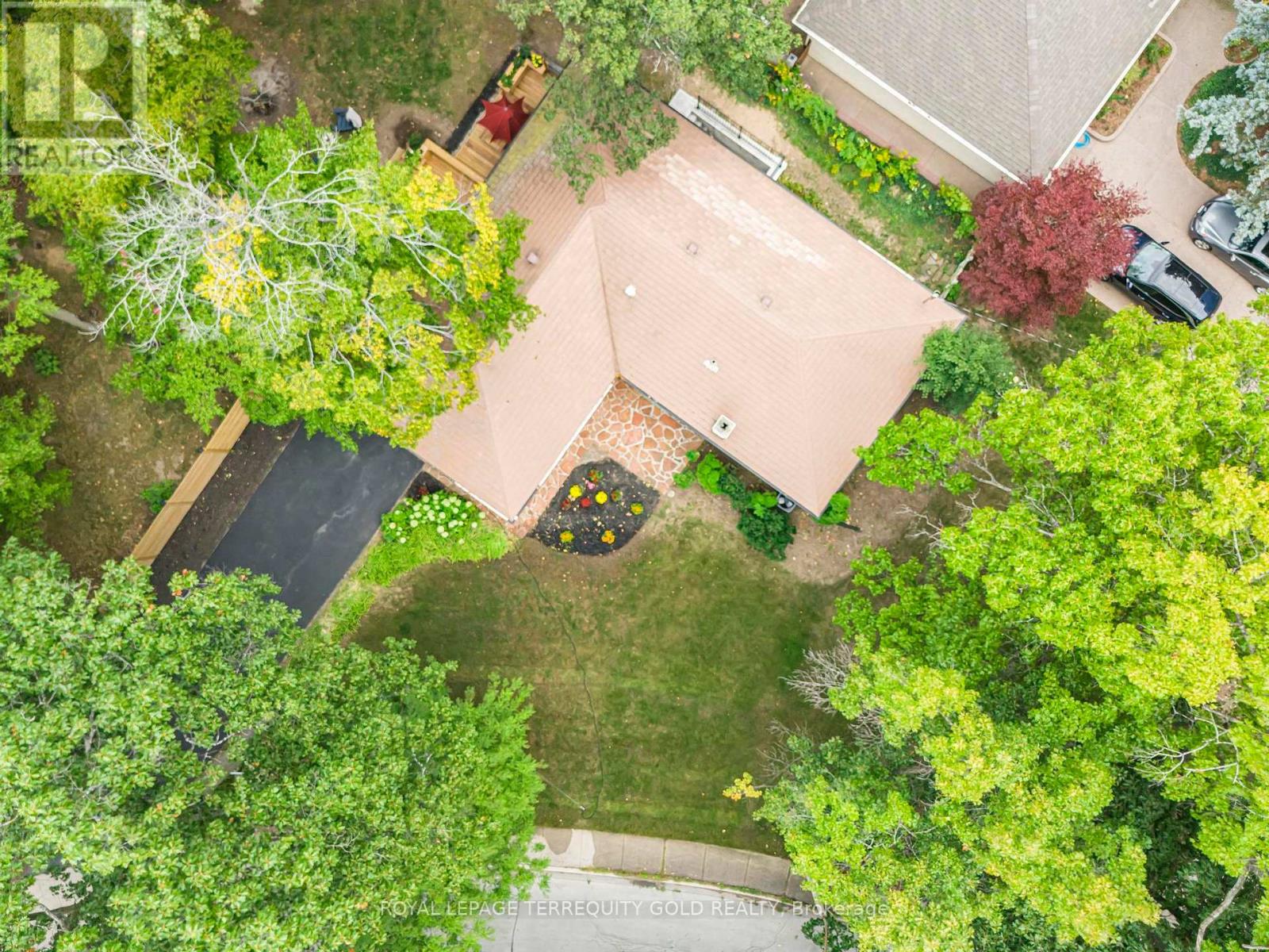 327 River Side Drive, Oakville, Ontario  L6K 3N3 - Photo 50 - W12403436