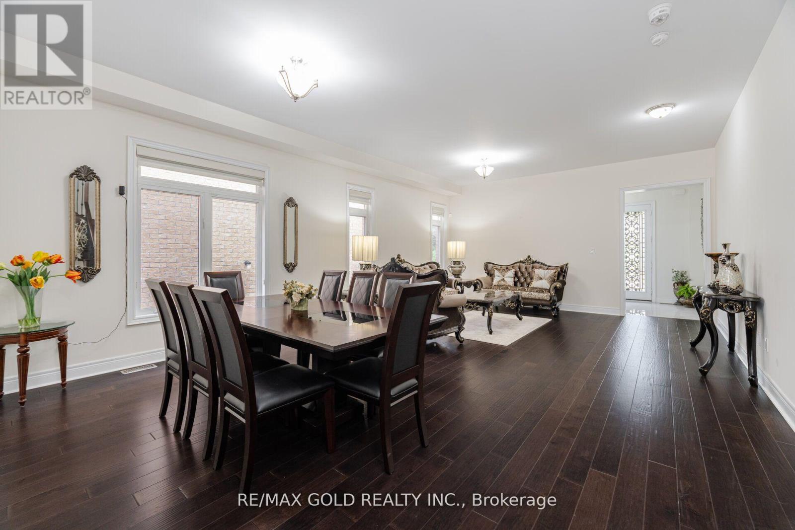 106 Rising Hill Ridge, Brampton, Ontario  L6Y 6B2 - Photo 12 - W12403438