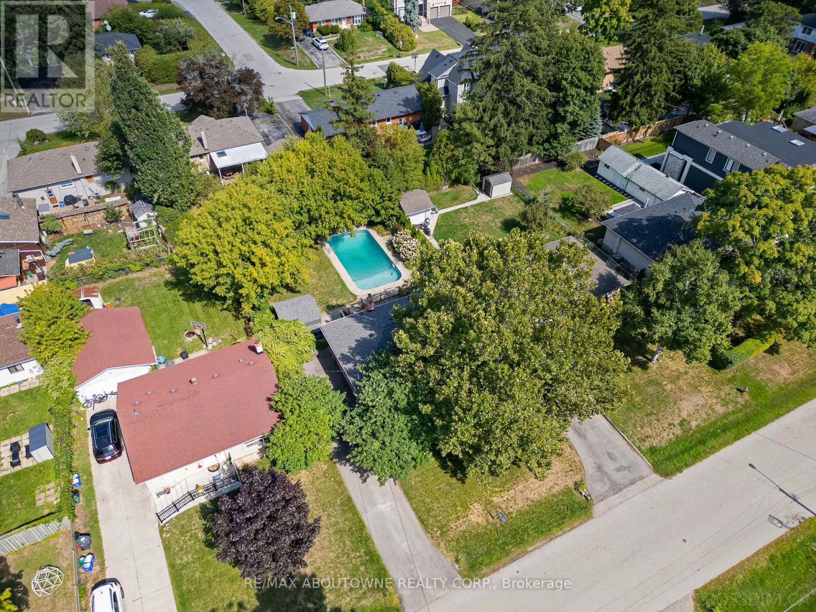 583 Taplow Crescent W, Oakville, Ontario  L6L 4V9 - Photo 19 - W12403469