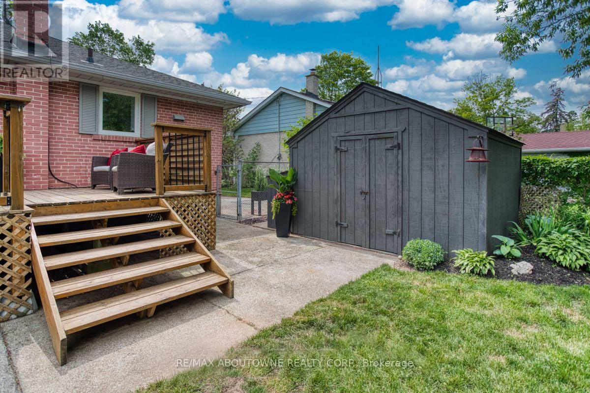 583 Taplow Crescent W, Oakville, Ontario  L6L 4V9 - Photo 23 - W12403469