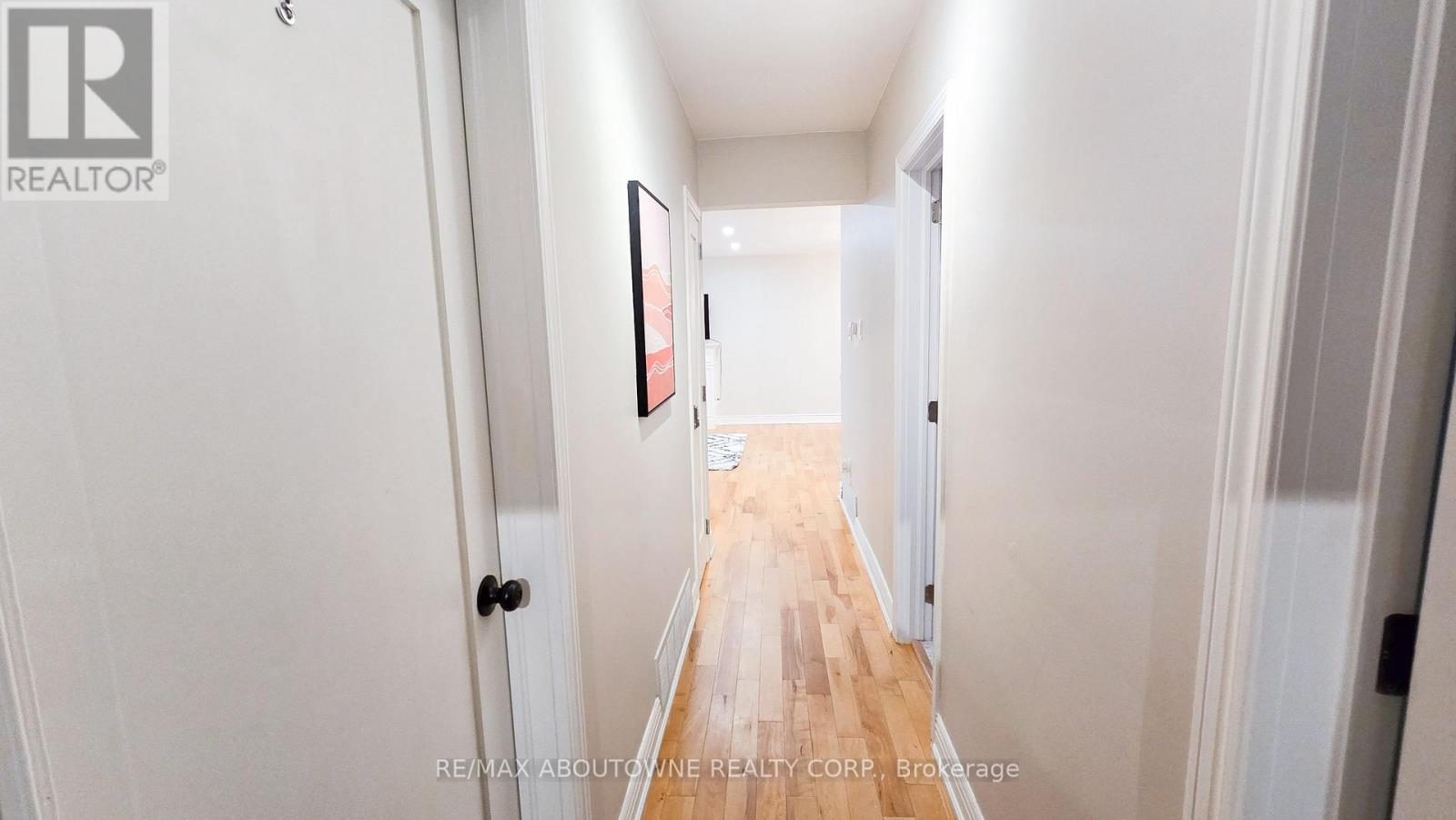 583 Taplow Crescent W, Oakville, Ontario  L6L 4V9 - Photo 8 - W12403469