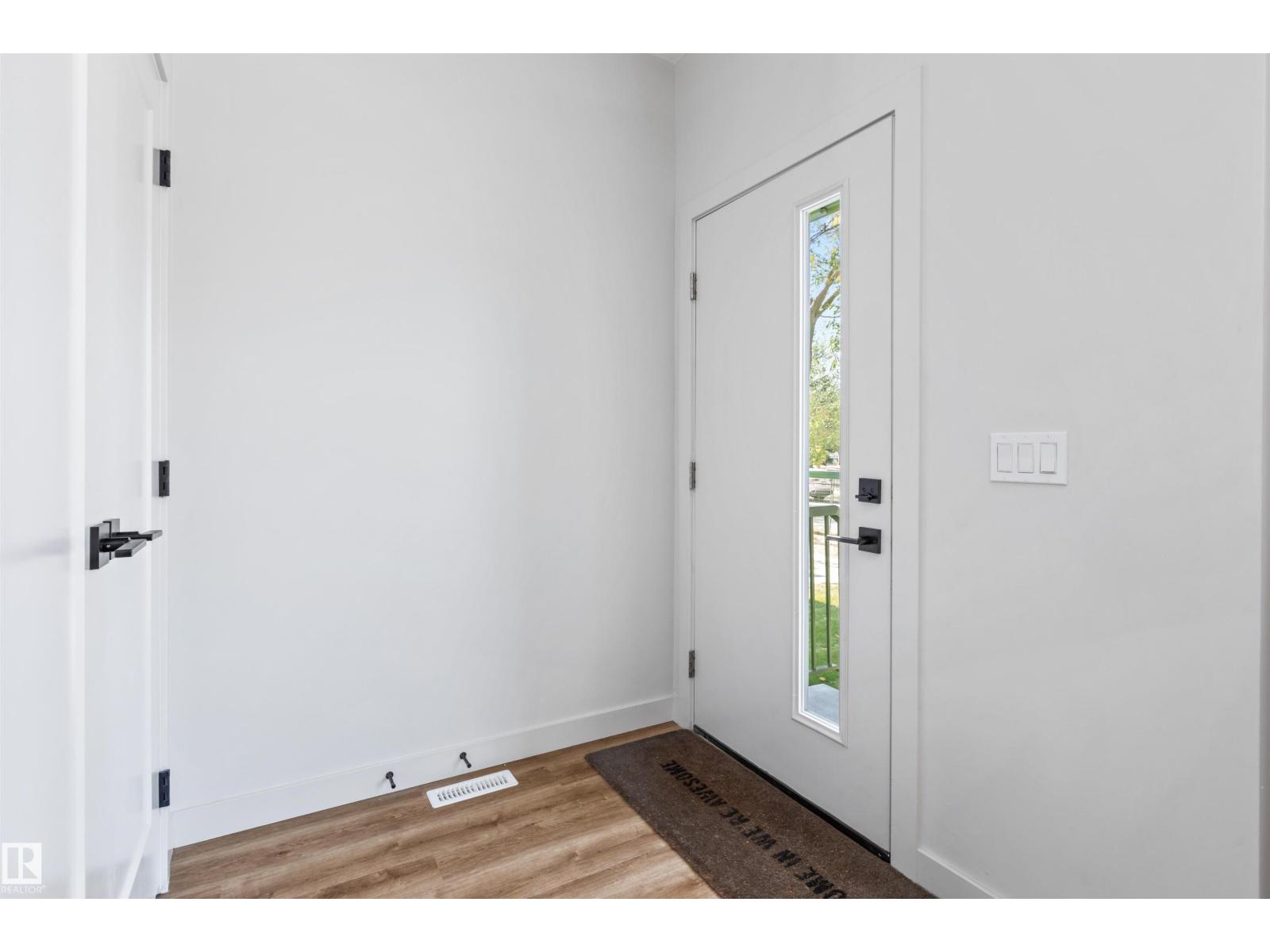 12037 124 St Nw, Edmonton, Alberta  T5L 0M8 - Photo 2 - E4457802