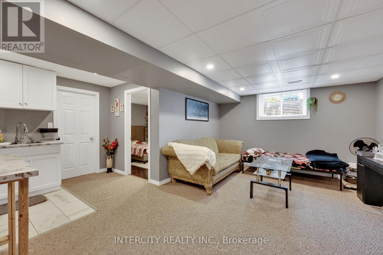 82 Molengraaf Way, Chatham-Kent, Ontario  N7M 0A2 - Photo 24 - X12403430