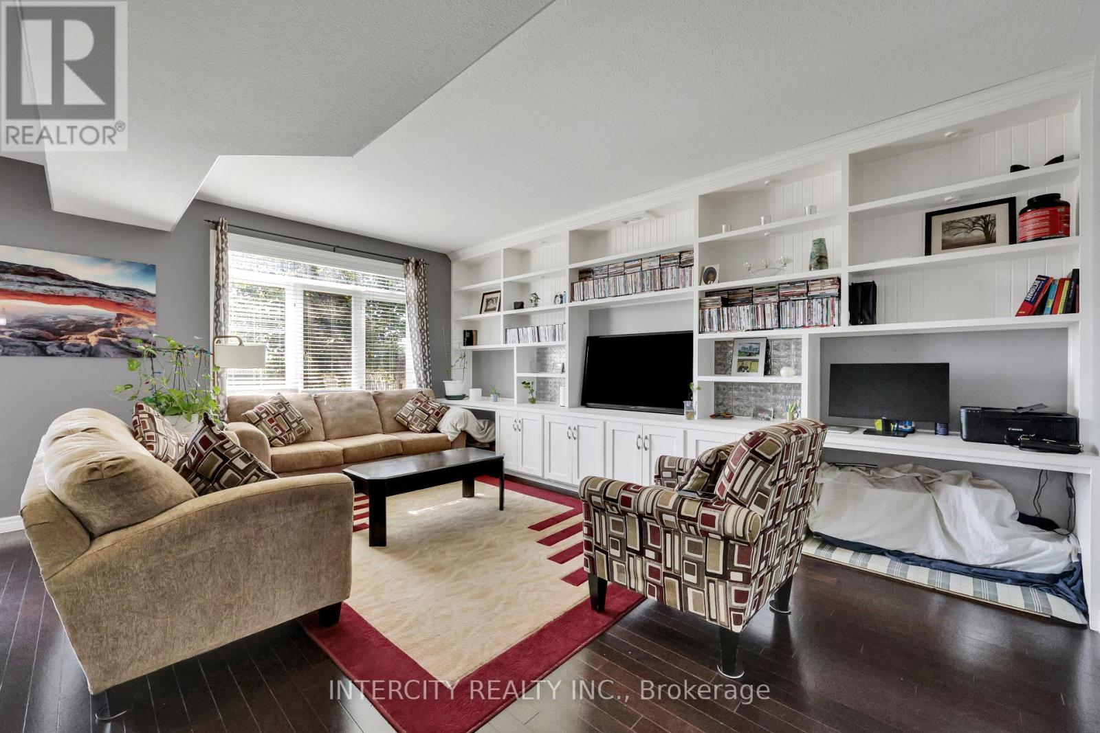 82 Molengraaf Way, Chatham-Kent, Ontario  N7M 0A2 - Photo 28 - X12403430