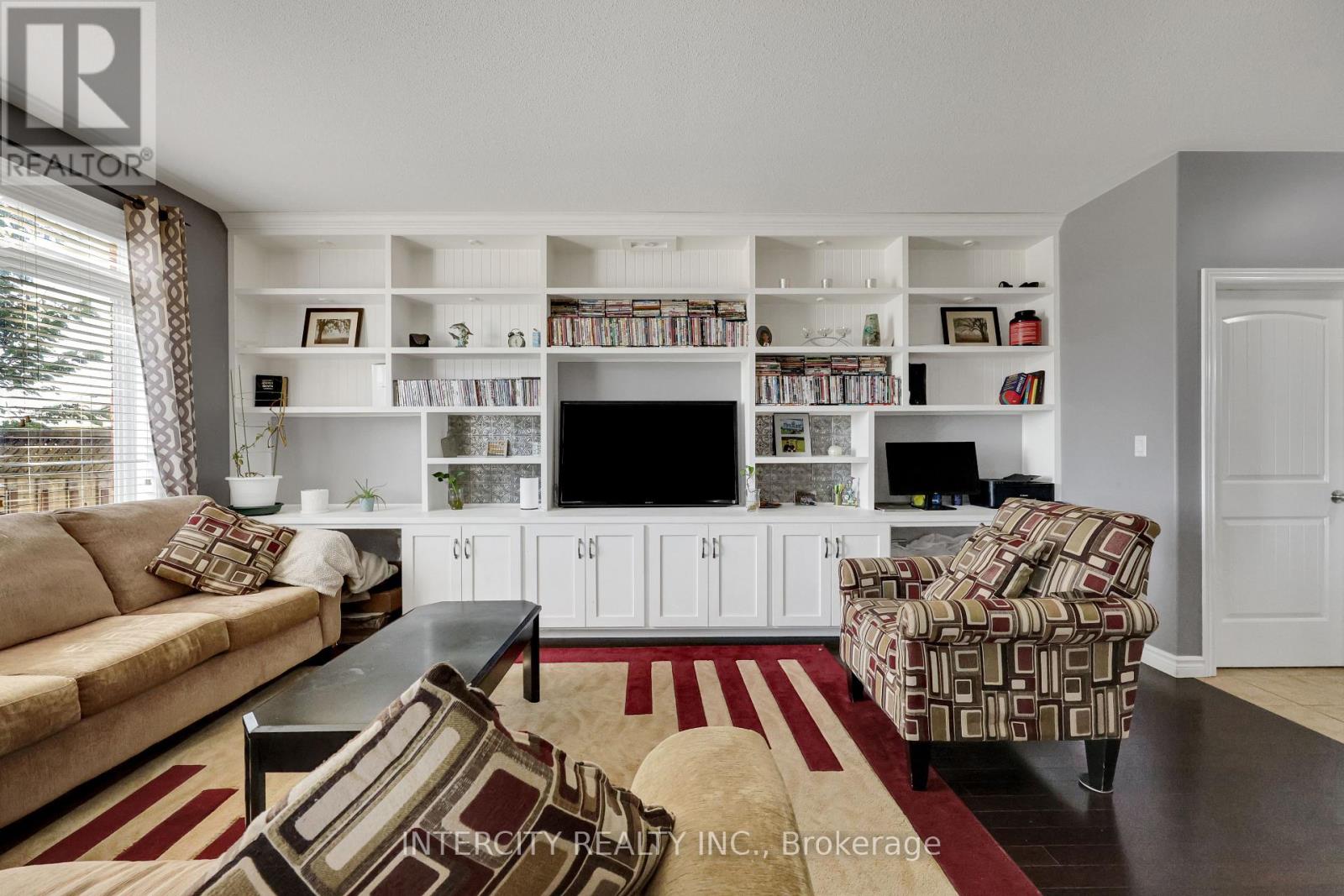 82 Molengraaf Way, Chatham-Kent, Ontario  N7M 0A2 - Photo 29 - X12403430