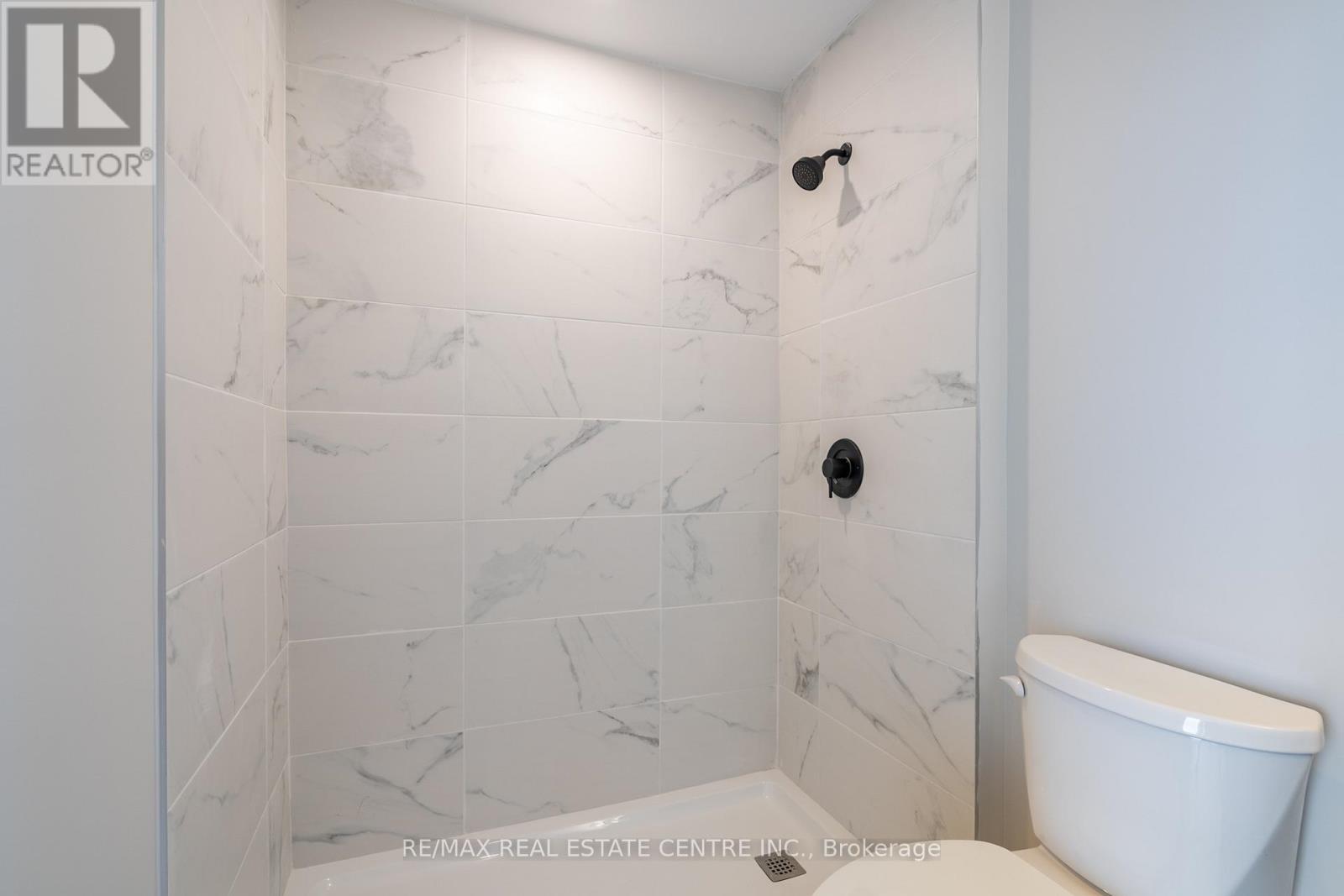 302 - 120 Springvalley Crescent, Hamilton, Ontario  L9C 0E4 - Photo 33 - X12403433