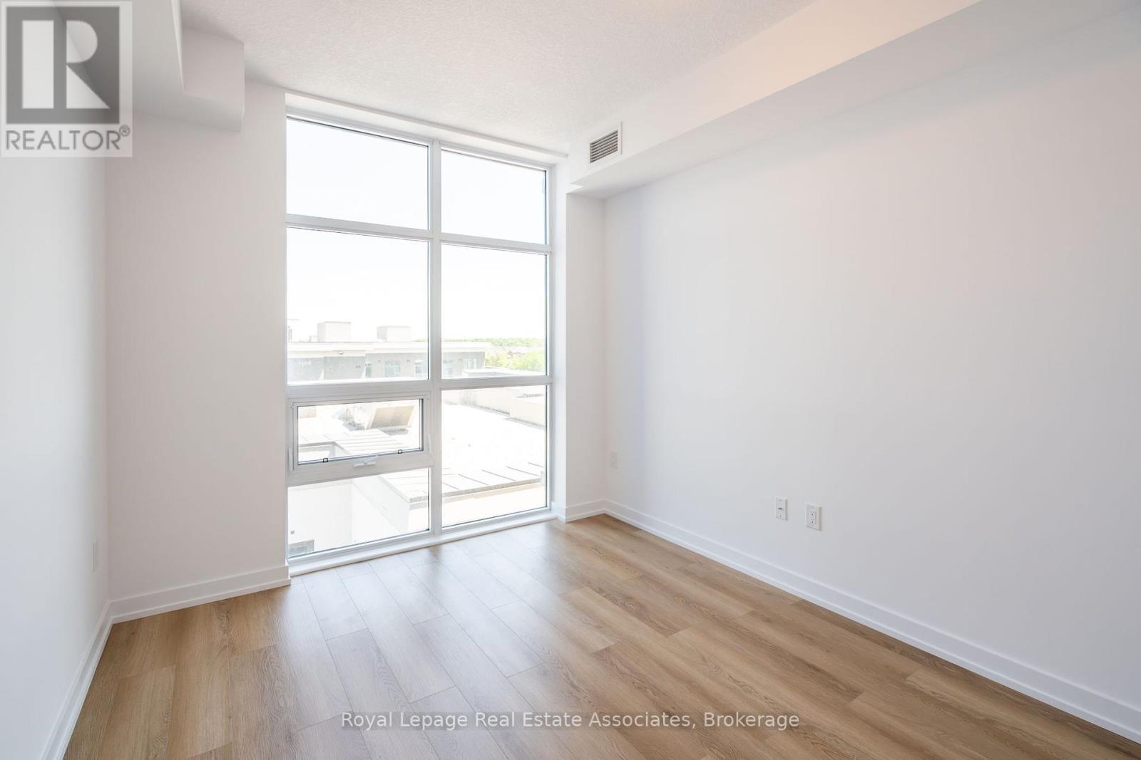 706 - 470 Dundas Street E, Hamilton, Ontario  L0R 2H4 - Photo 11 - X12403474