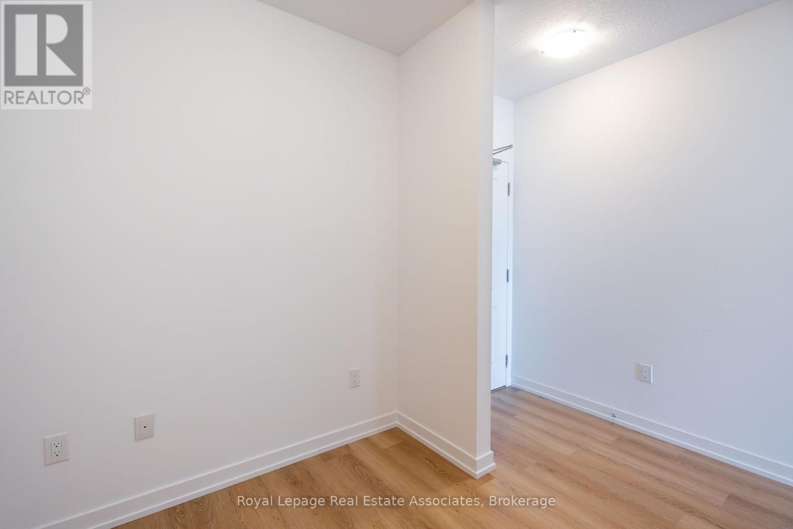 706 - 470 Dundas Street E, Hamilton, Ontario  L0R 2H4 - Photo 14 - X12403474