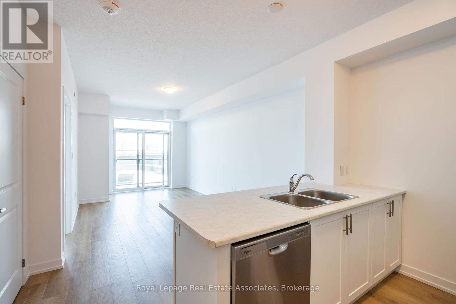 706 - 470 Dundas Street E, Hamilton, Ontario  L0R 2H4 - Photo 2 - X12403474